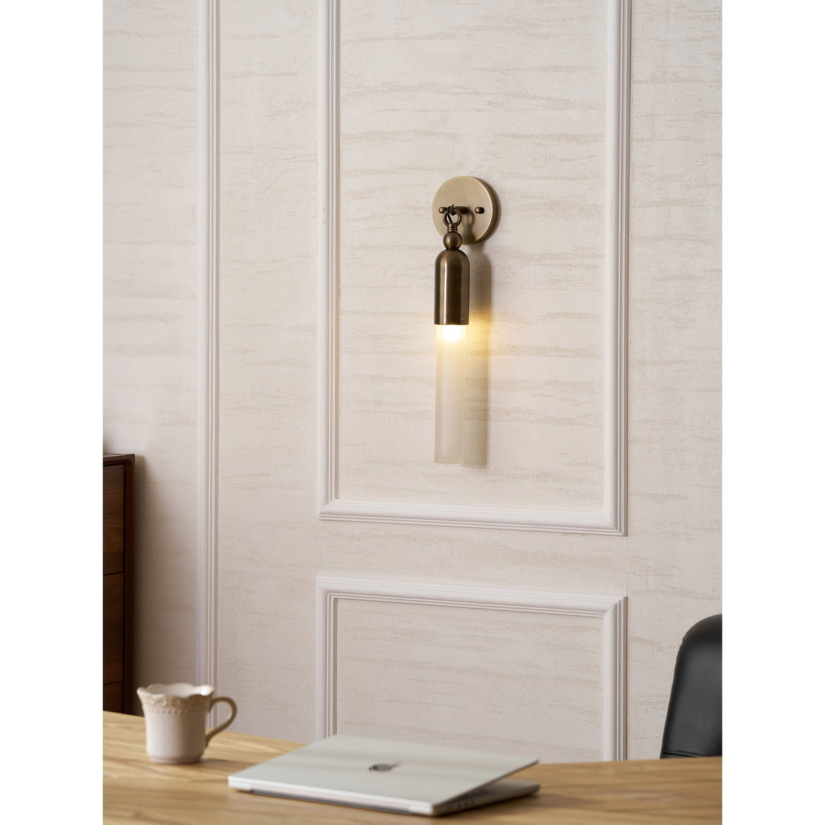 Darby Wall Lamp – Textured Mold-Blown Glass & Brass Dome Sconce