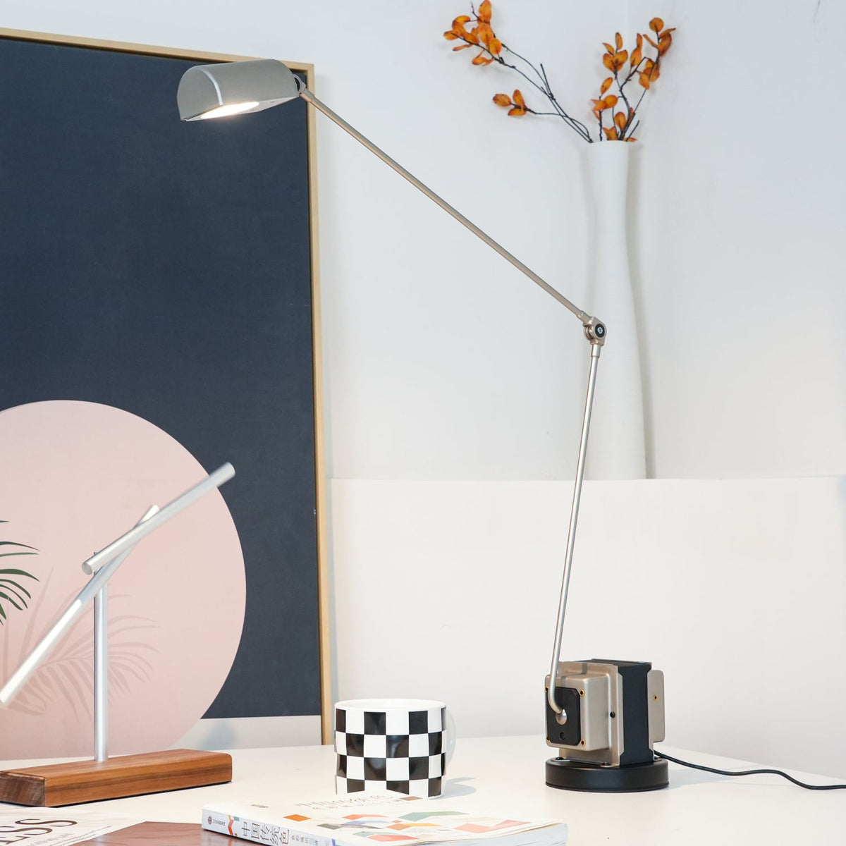 Daphine Table Lamp – Minimalist Adjustable LED Desk Light with Stepless Dimming
