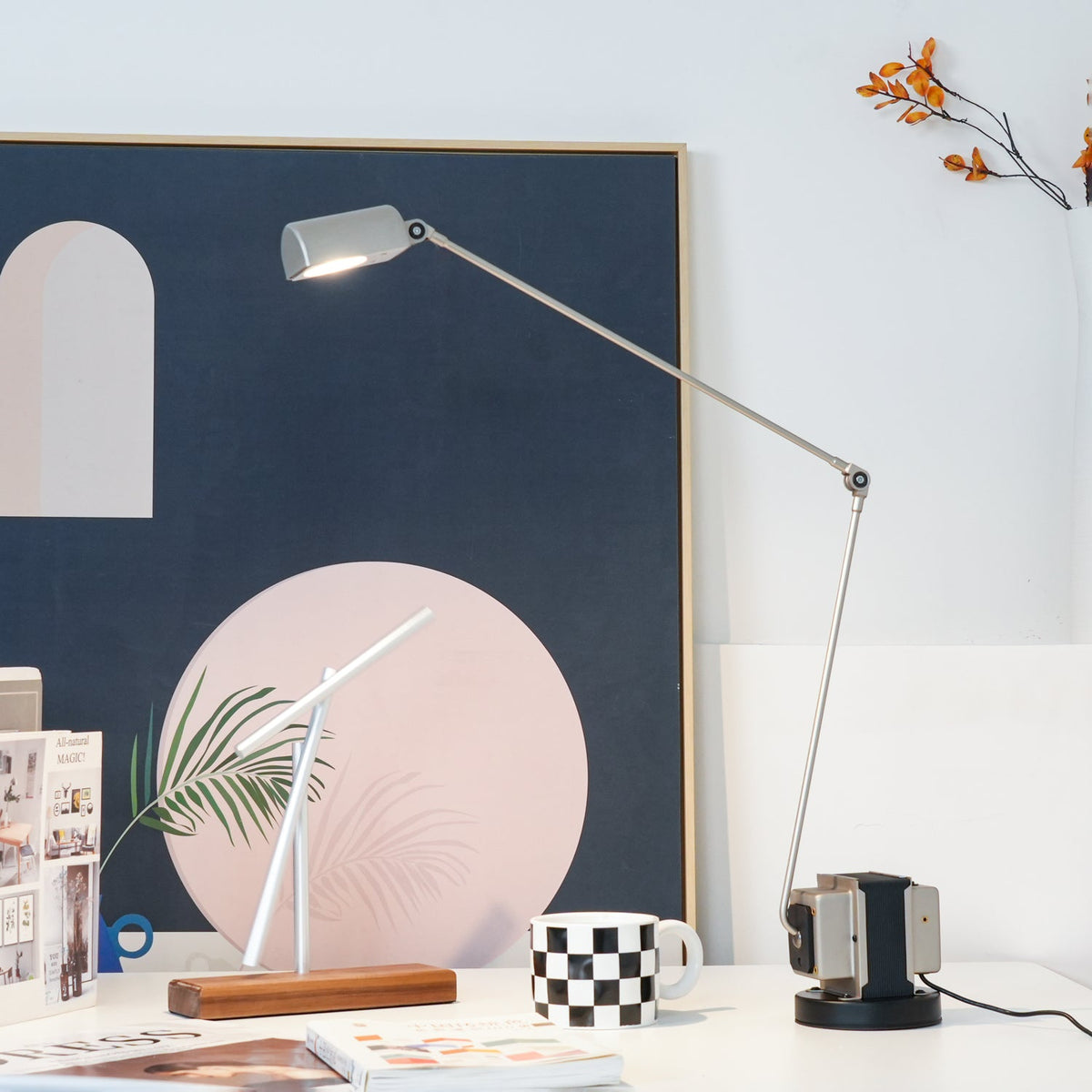 Daphine Table Lamp – Minimalist Adjustable LED Desk Light with Stepless Dimming
