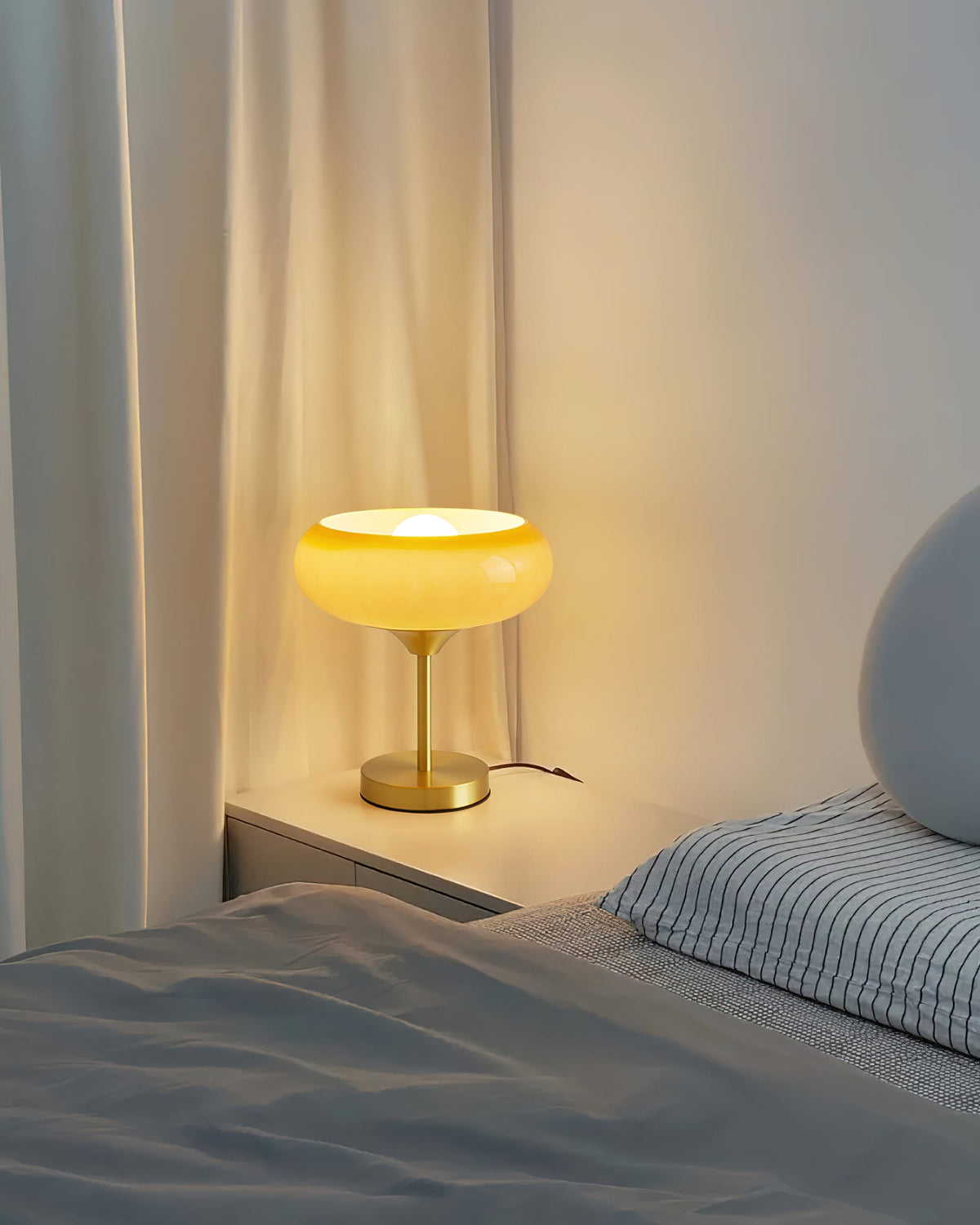 Egg Tart Glass Table Lamp – Retro Fluted Glass Accent Light