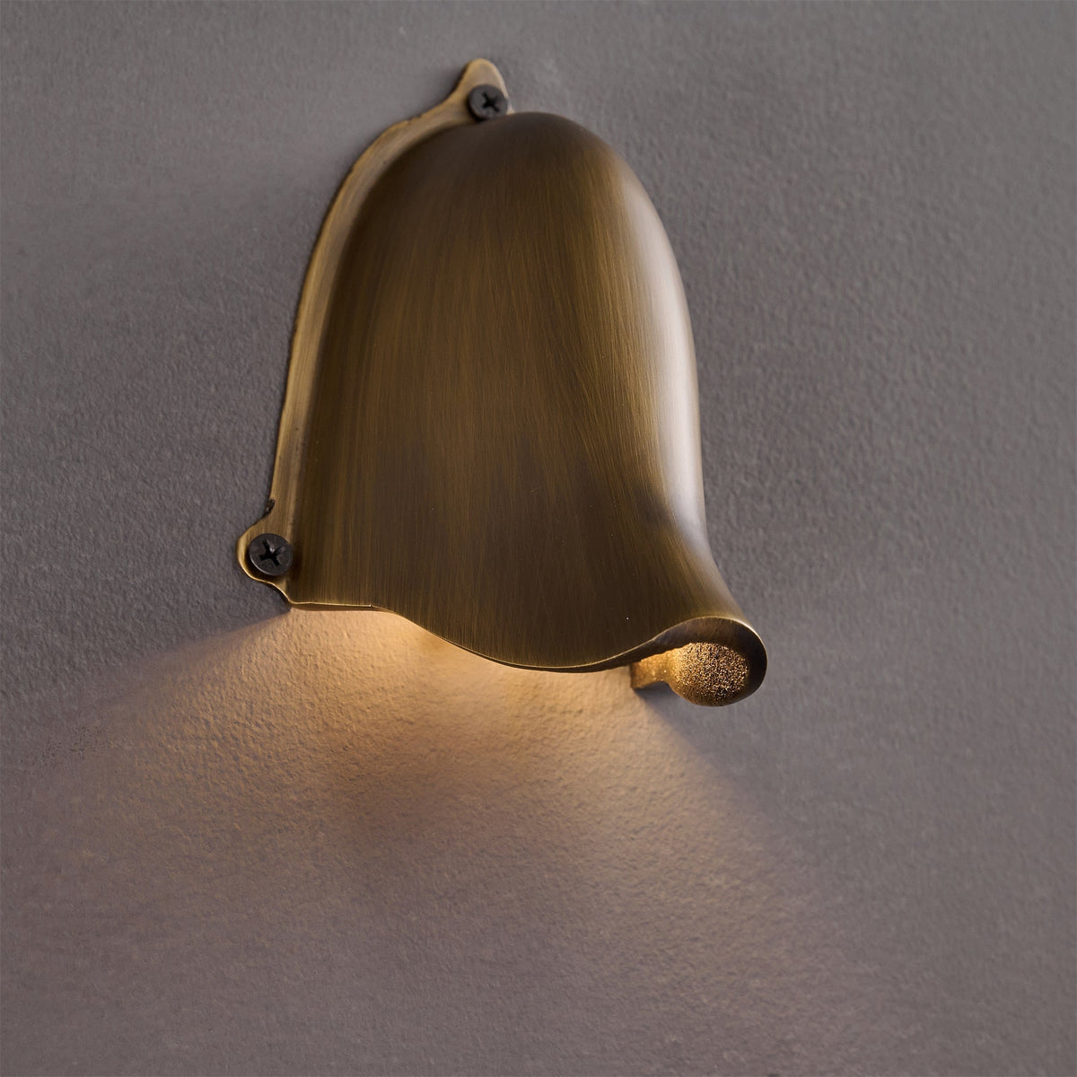 Enoki Wall Lamp – Art Deco Brass Half-Dome Architectural Wall Sconce