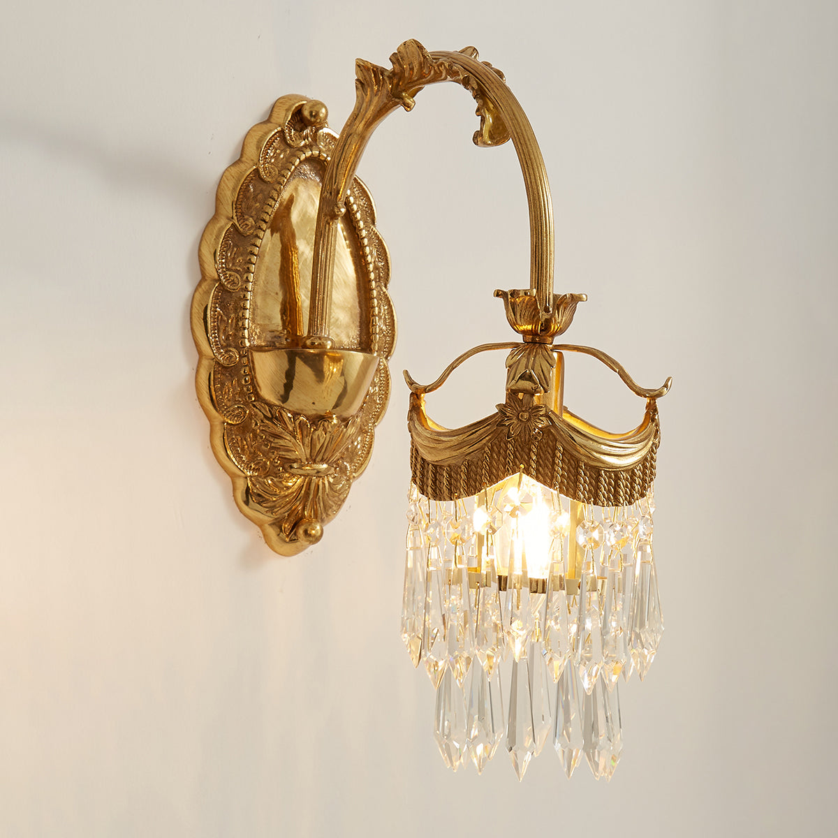 Evangeline Brass Wall Lamp – French Provincial Crystal Sconce