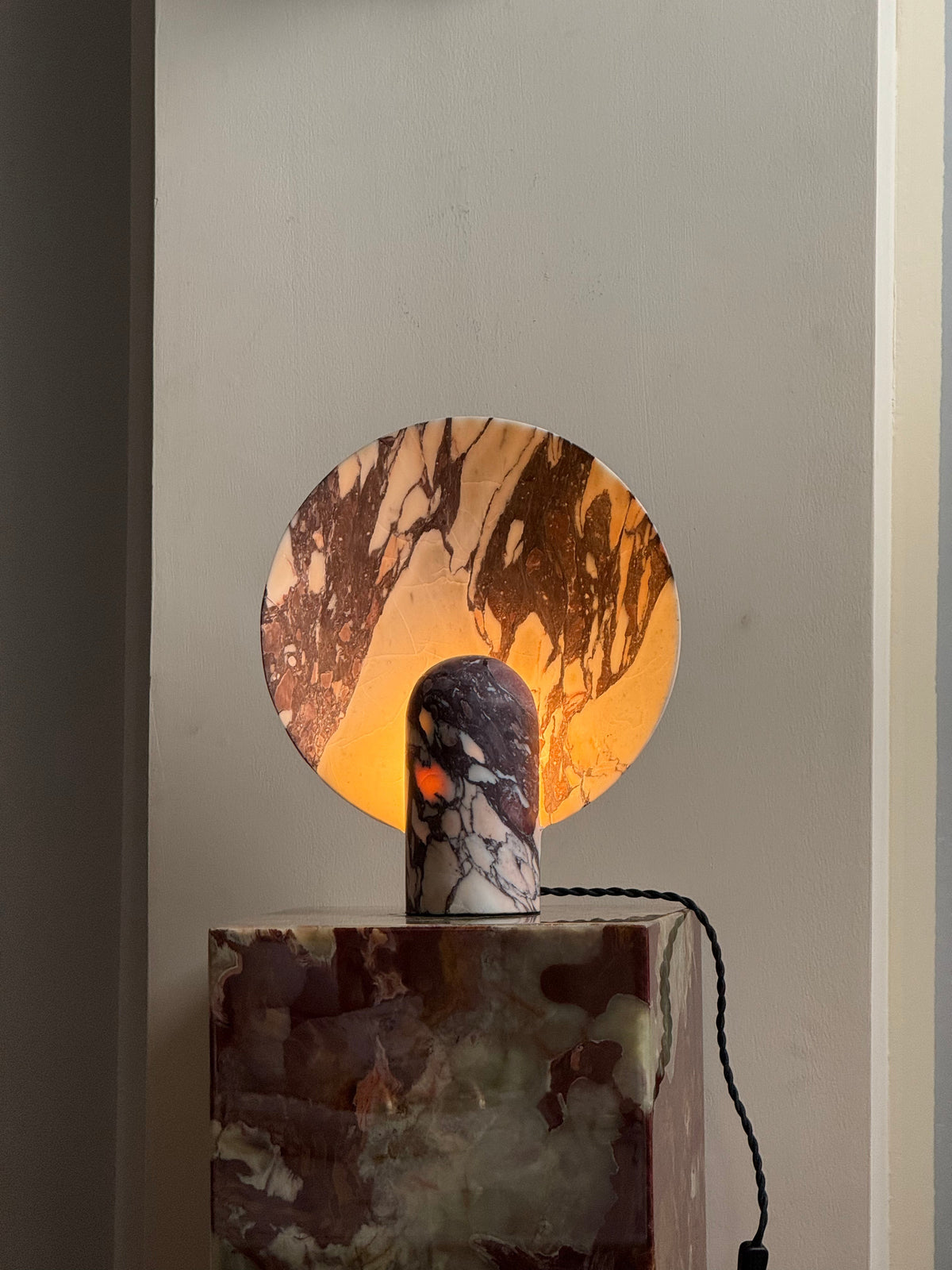 Fan Marble Table Lamp - Sculptural Fan-Shaped Natural Stone & Jade Table Light