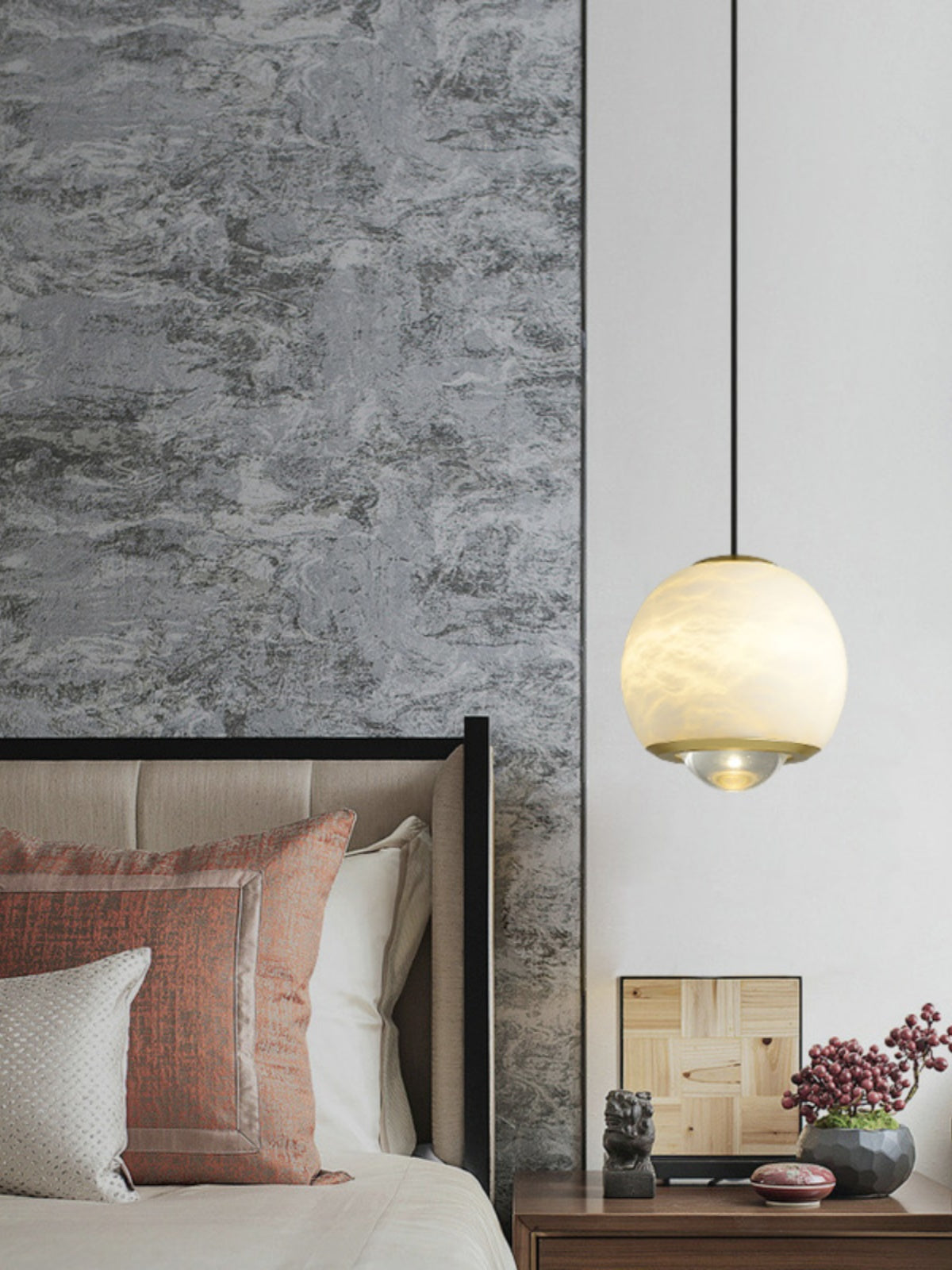 Ferox Alabaster Pendant Light – Natural Spanish Stone & Brass LED Hanging Light