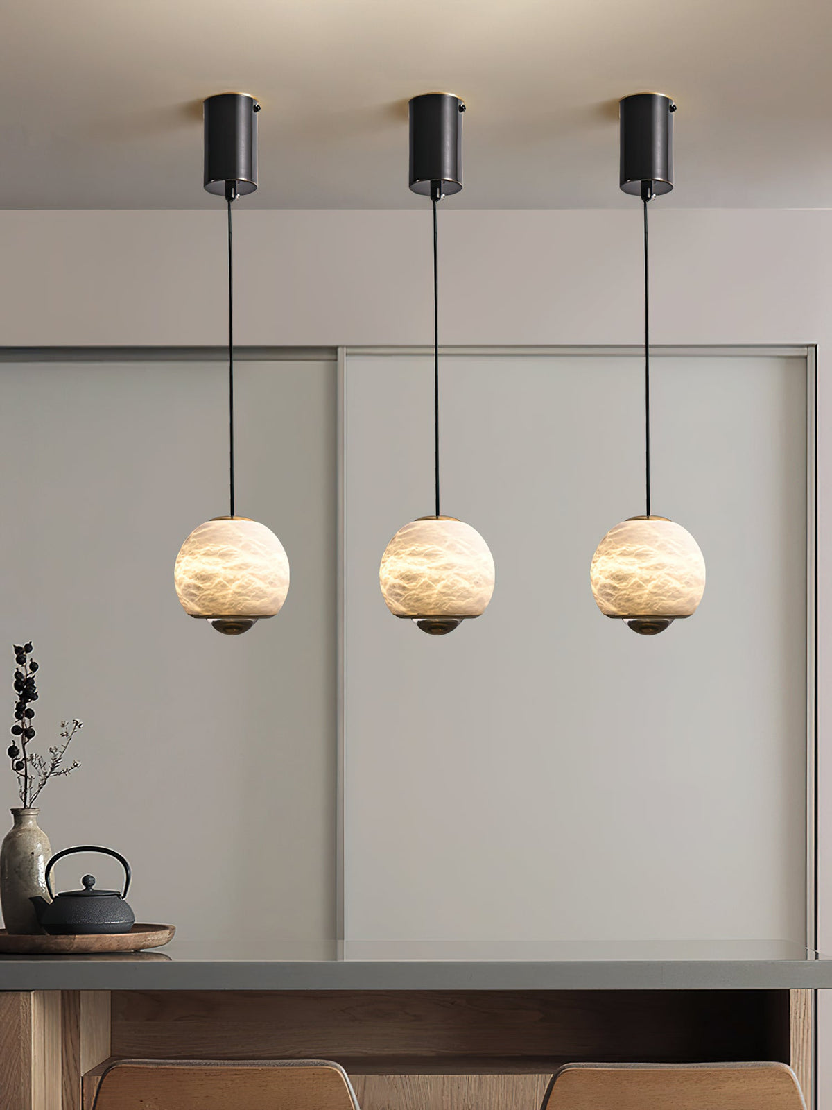 Ferox Alabaster Pendant Light – Natural Spanish Stone & Brass LED Hanging Light