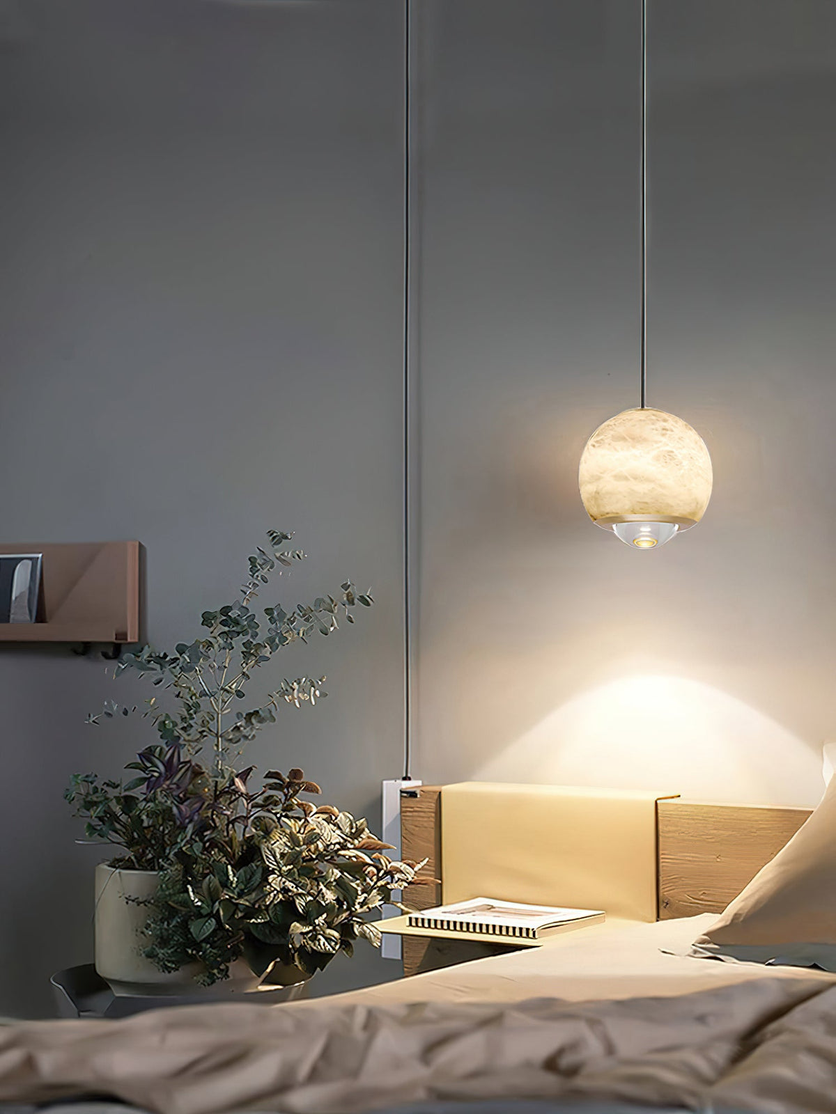 Ferox Alabaster Pendant Light – Natural Spanish Stone & Brass LED Hanging Light