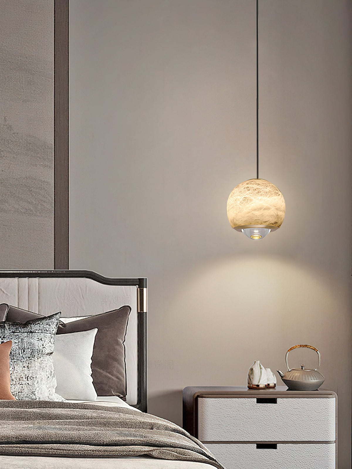 Ferox Alabaster Pendant Light – Natural Spanish Stone & Brass LED Hanging Light