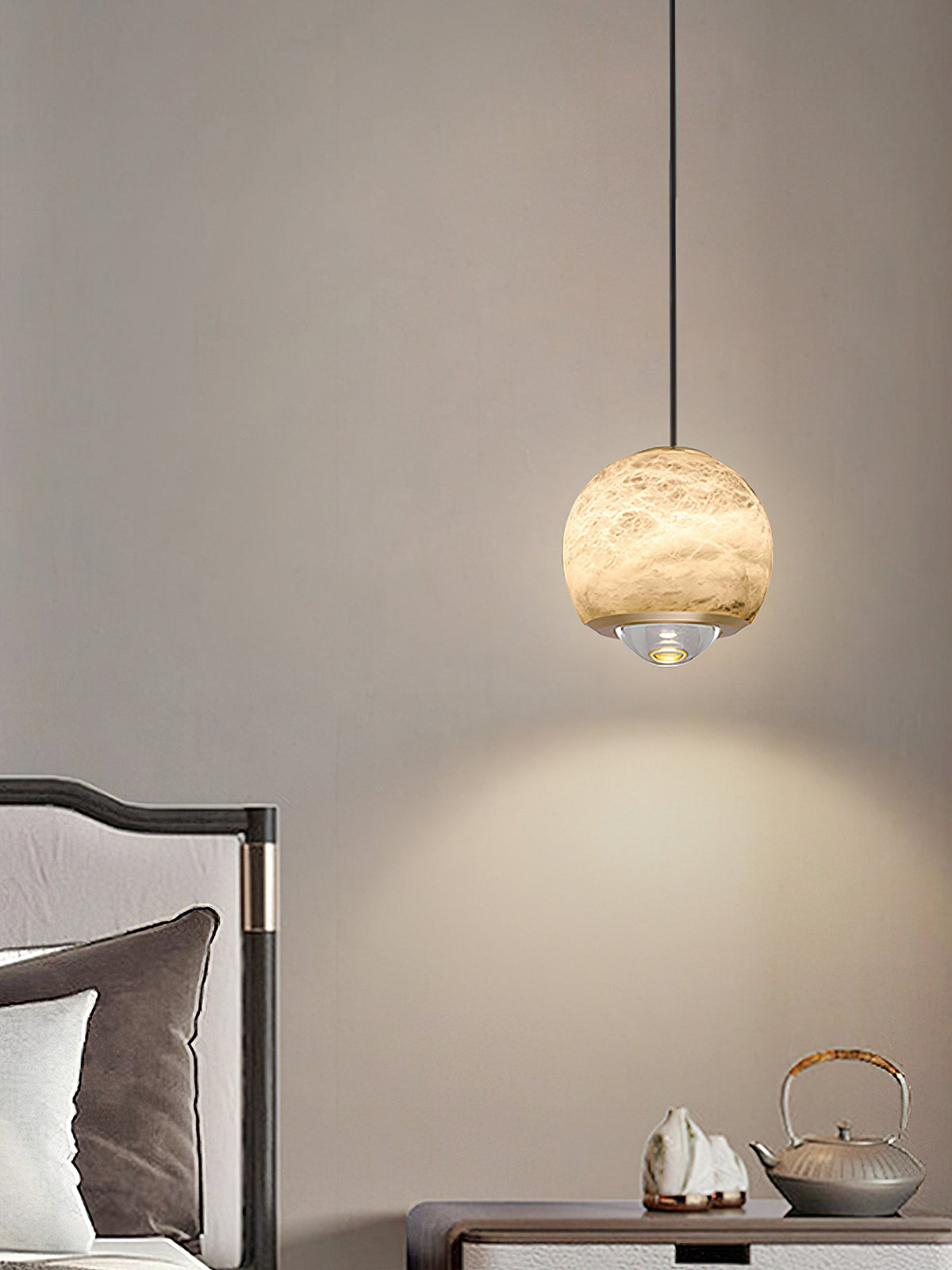 Ferox Alabaster Pendant Light – Natural Spanish Stone & Brass LED Hanging Light