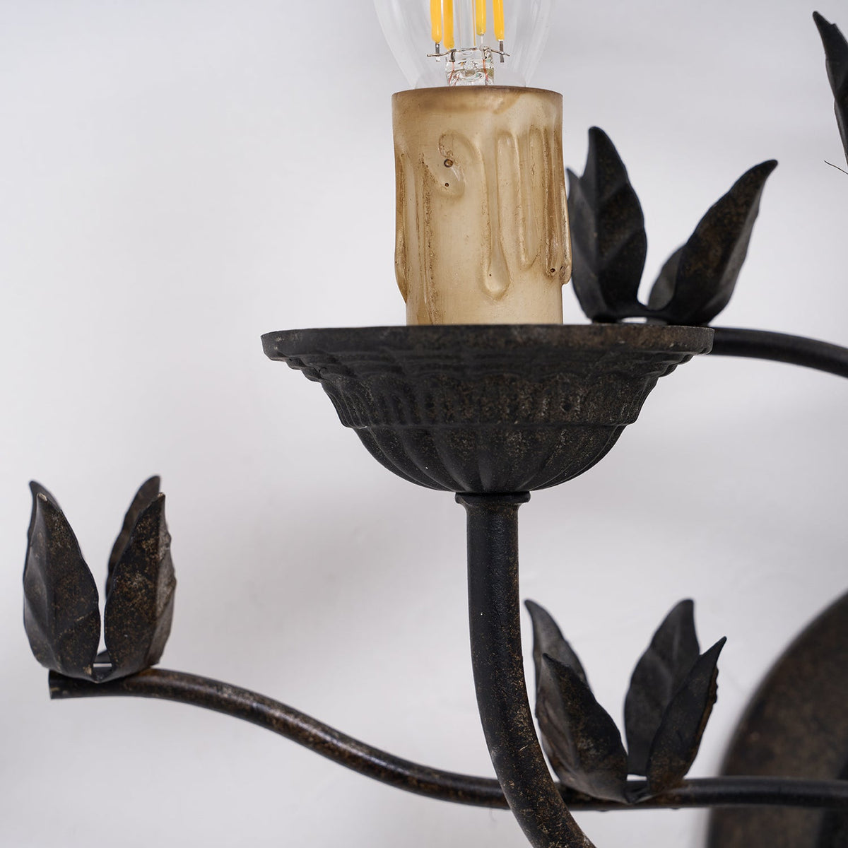 Ferroarte Branch Wall Lamp – Rust Iron Botanical Wall Sconce