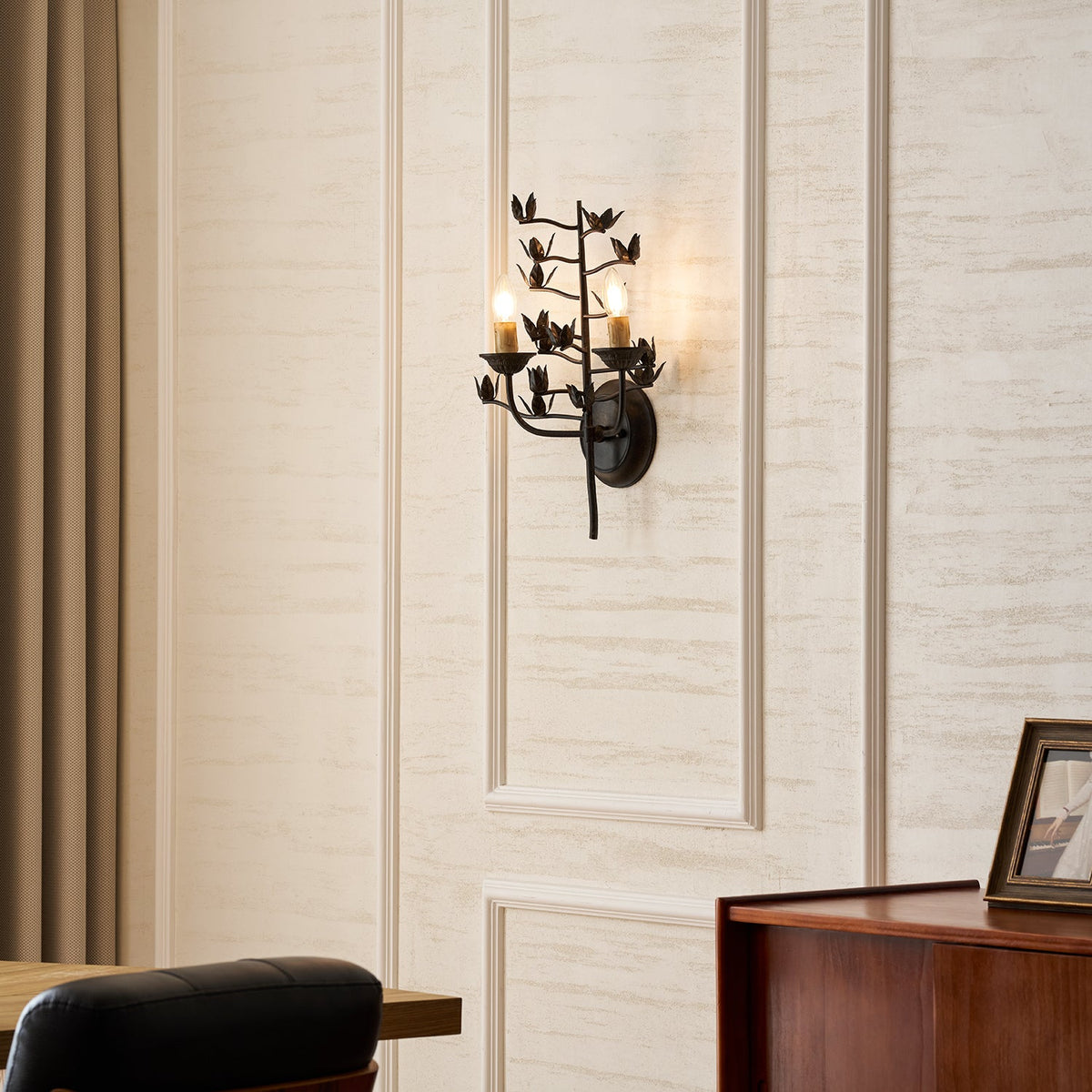 Ferroarte Branch Wall Lamp – Rust Iron Botanical Wall Sconce