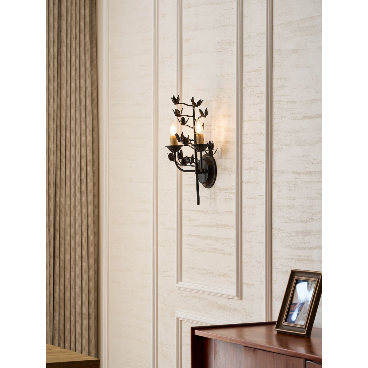 Ferroarte Branch Wall Lamp – Rust Iron Botanical Wall Sconce