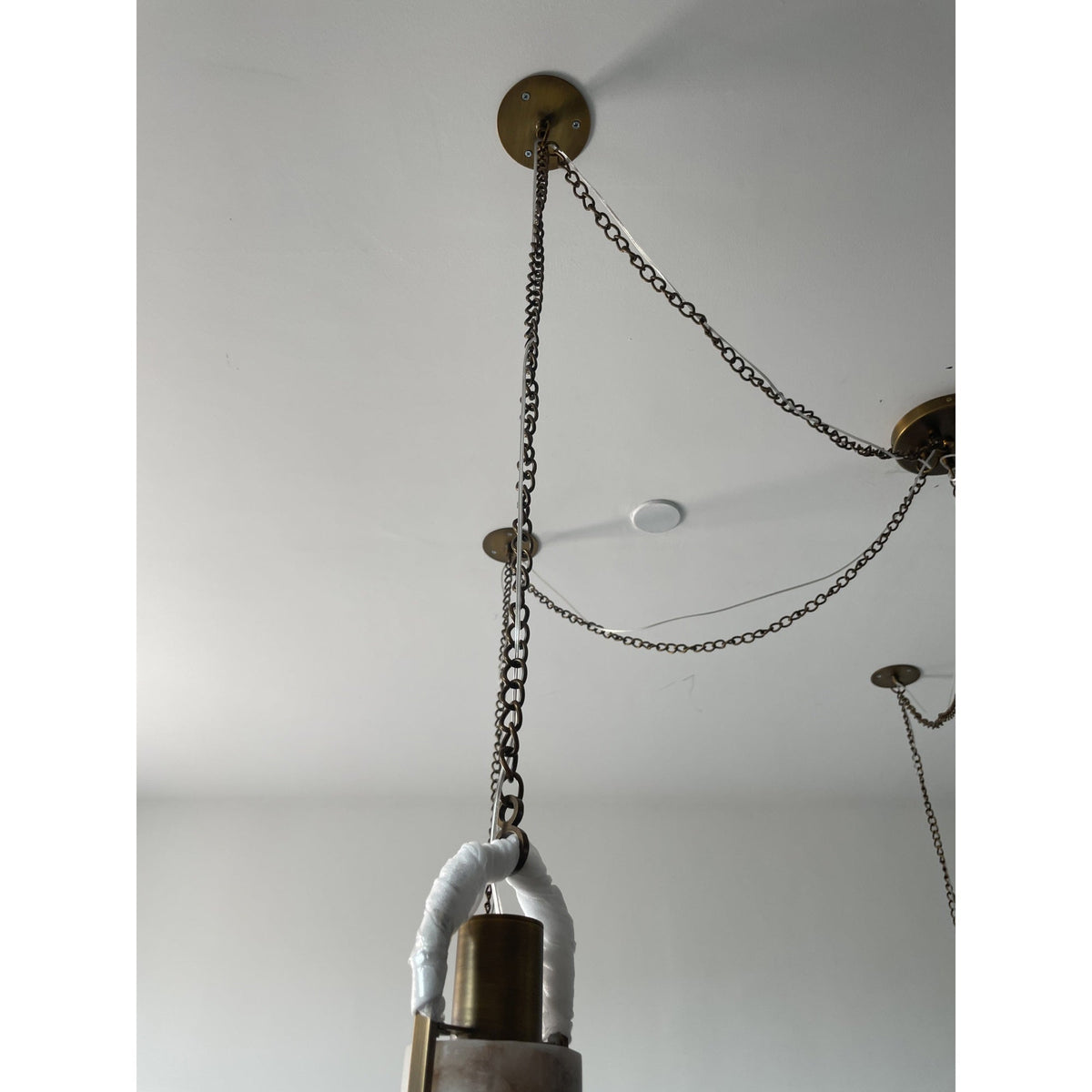 Flint Alabaster Pendant Lamp - Natural Spanish Alabaster & Fine Jewelry Chain LED Pendant