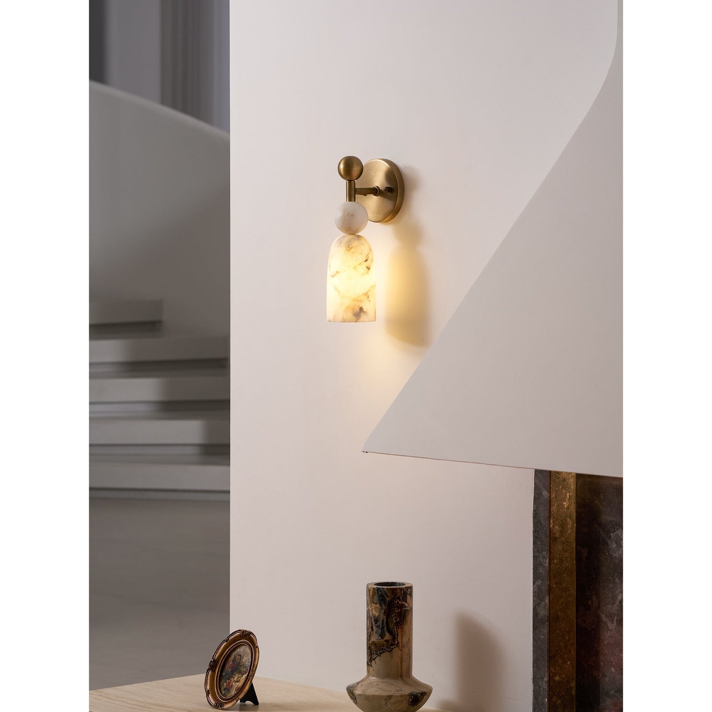 Flume Alabaster Wall Lamp - Vintage-Inspired Brass & Marble Sconce