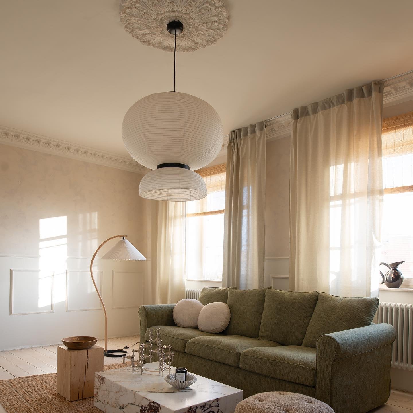 Formakami Pendant Lamp - Handcrafted Rice Paper & Black Oak Chandelier