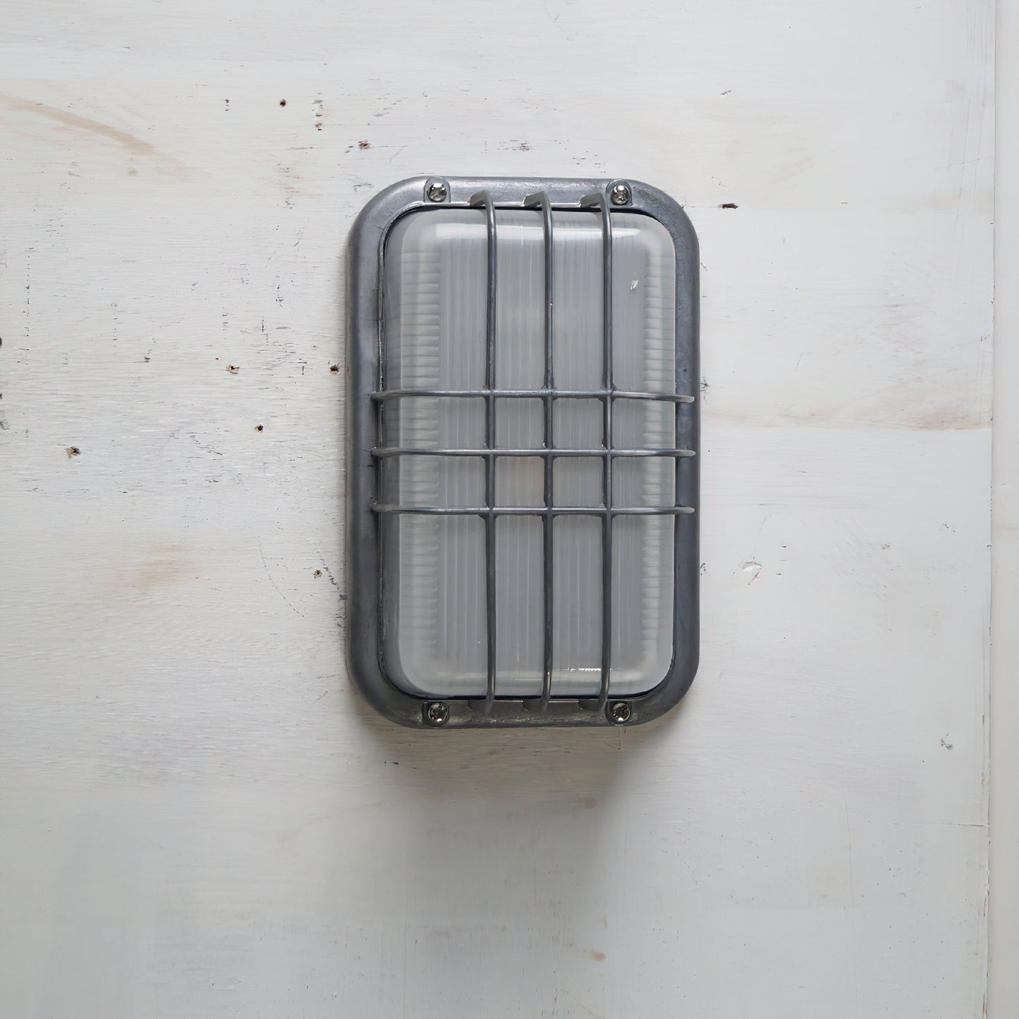 Garden Trading Chatham Outdoor Sconce - Weatherproof Aluminum & Frosted Glass Bulkhead Wall Light