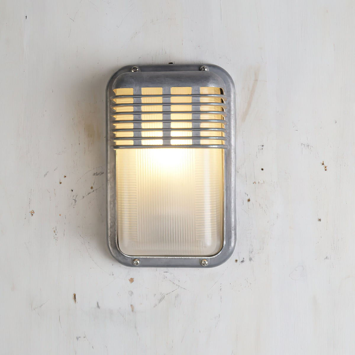Garden Trading Chatham Outdoor Sconce - Weatherproof Aluminum & Frosted Glass Bulkhead Wall Light