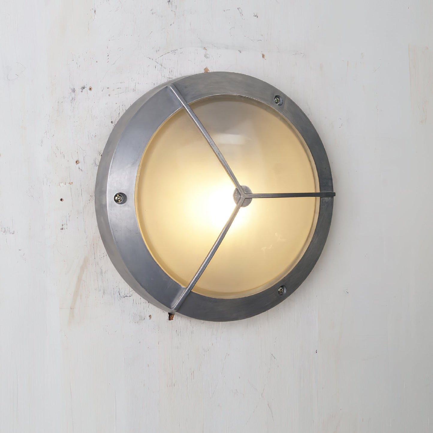 Garden Trading Chatham Outdoor Sconce - Weatherproof Aluminum & Frosted Glass Bulkhead Wall Light
