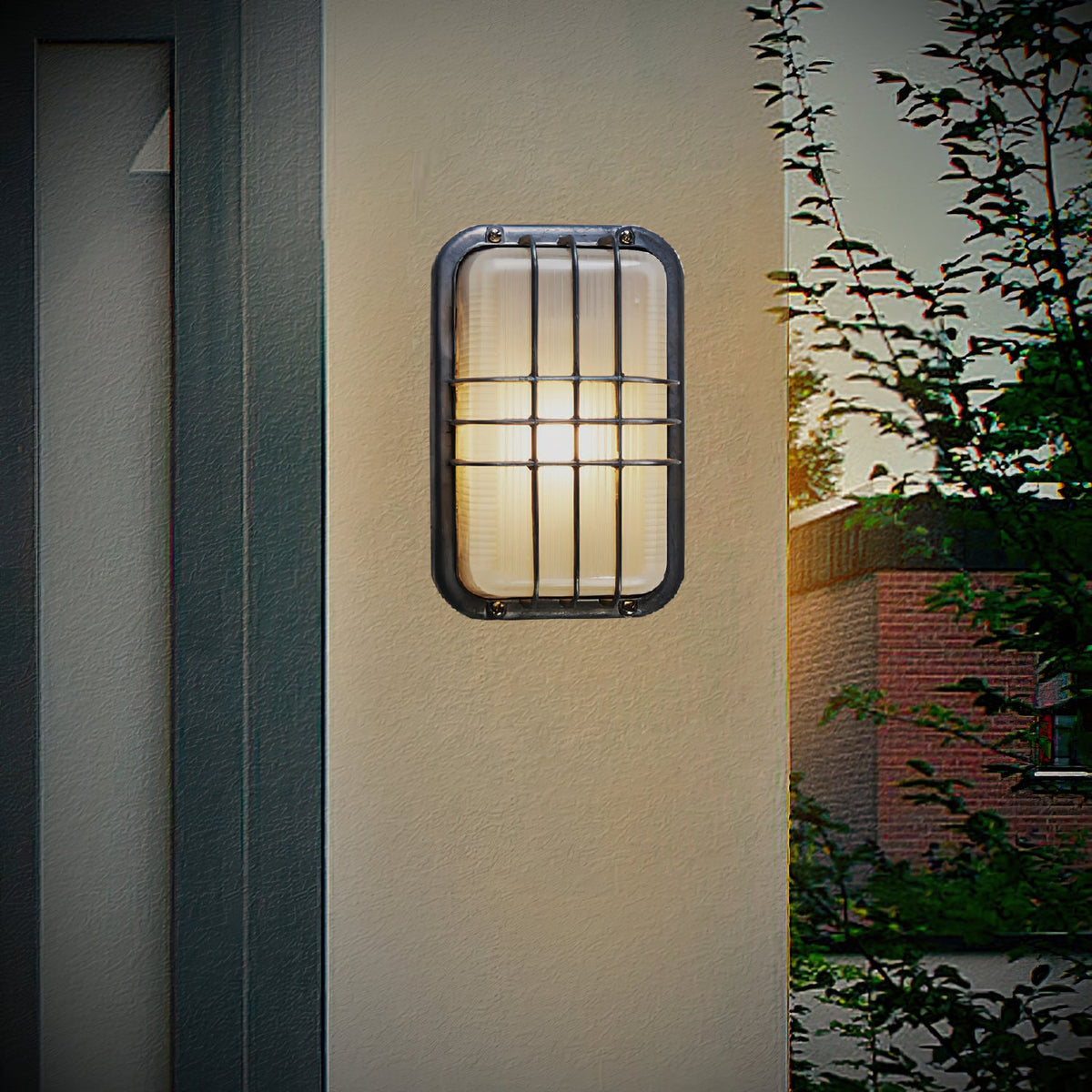 Garden Trading Chatham Outdoor Sconce - Weatherproof Aluminum & Frosted Glass Bulkhead Wall Light