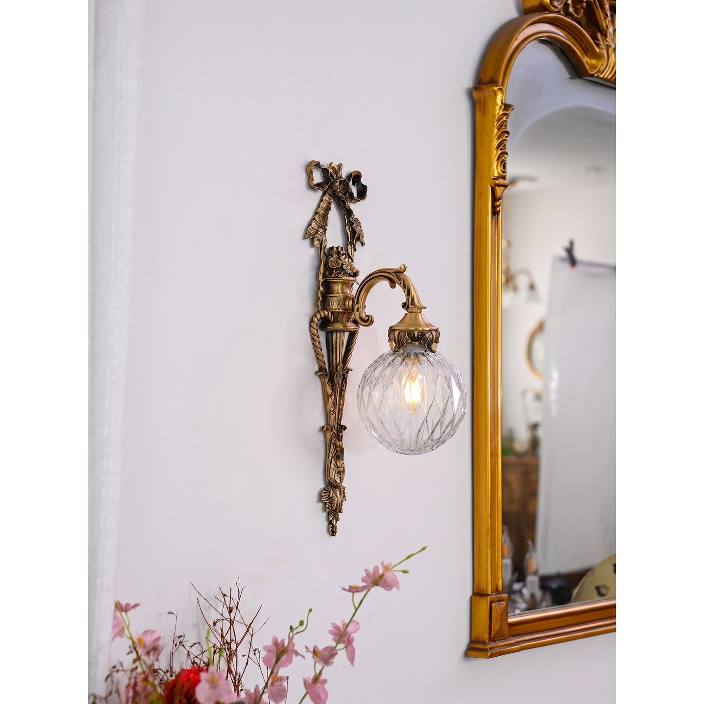 Greenwich Classical Brass Wall Sconce - Antique Brass & Clear Glass Heritage Wall Lamp