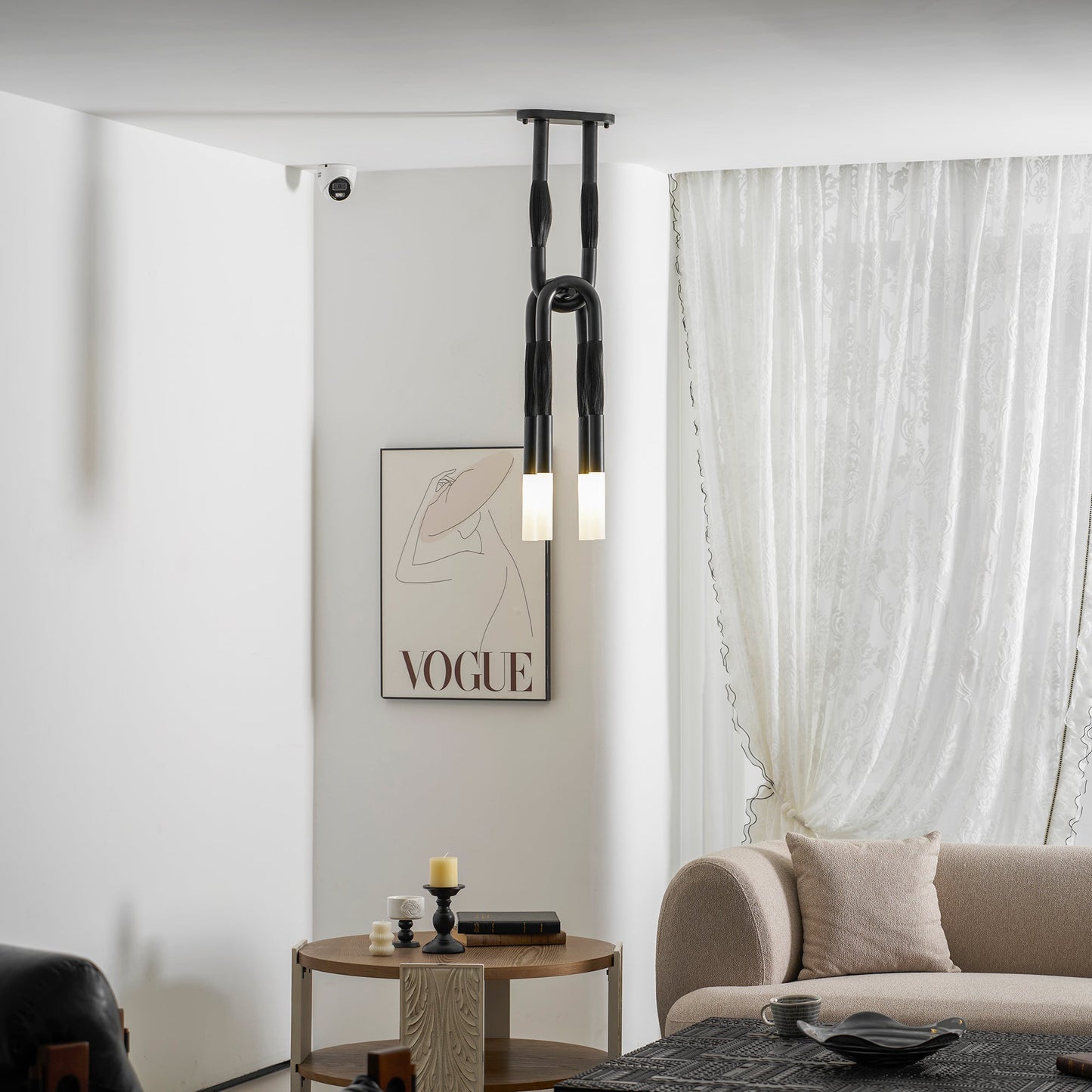 Head Antonia Pendant Lamp - Avant-Garde Faux Horsehair & Iron Pendan