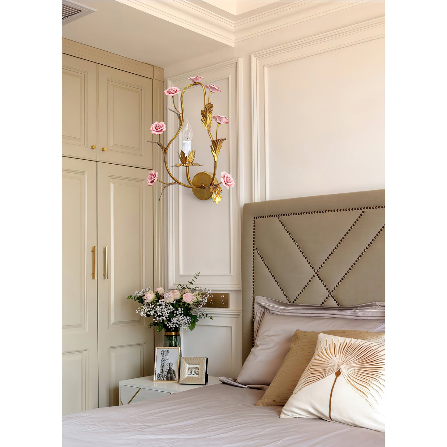 Heritage Floral Wall Lamp - Modern Ceramic & Brass Floral Sconce | Artistic Vanity Light