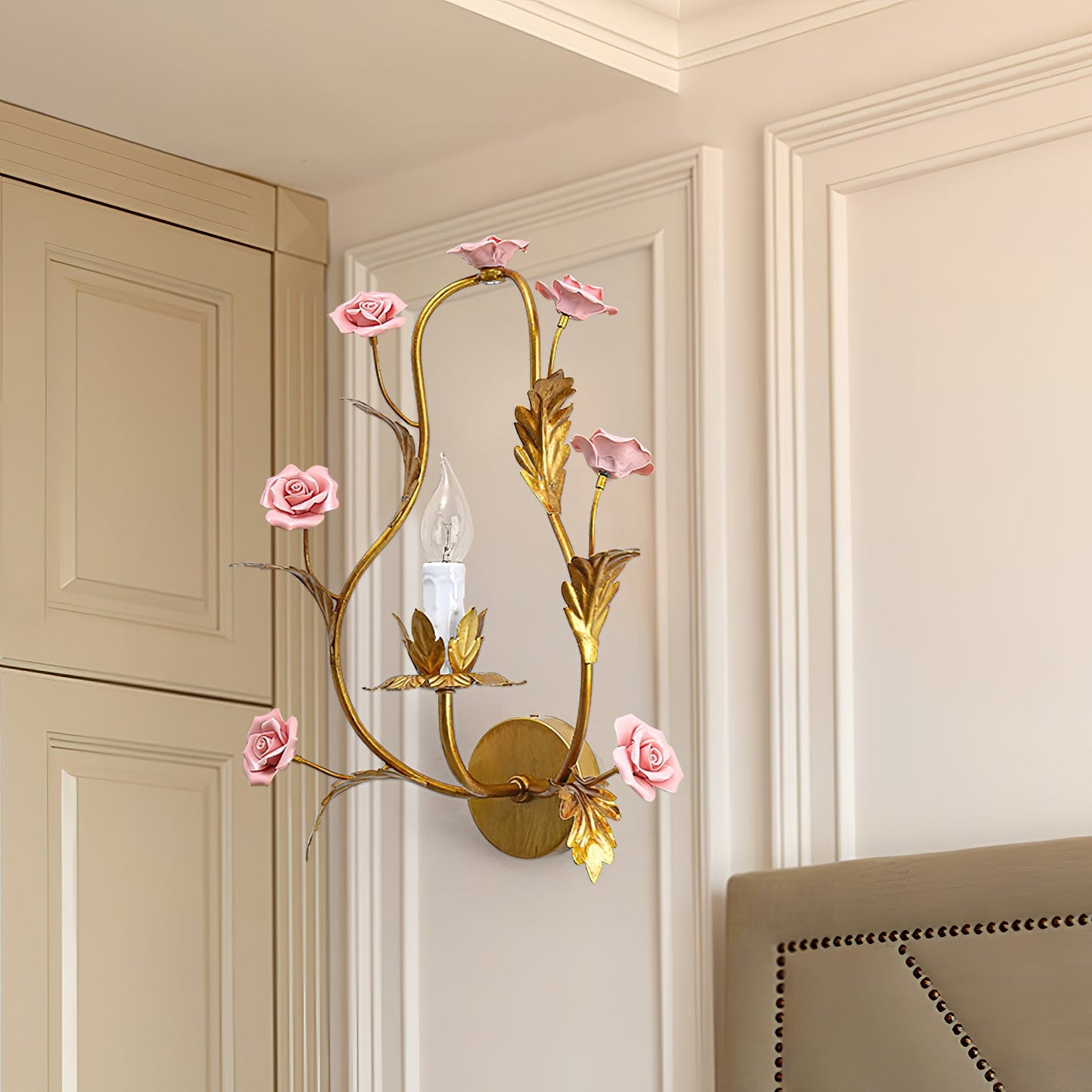 Heritage Floral Wall Lamp - Modern Ceramic & Brass Floral Sconce | Artistic Vanity Light