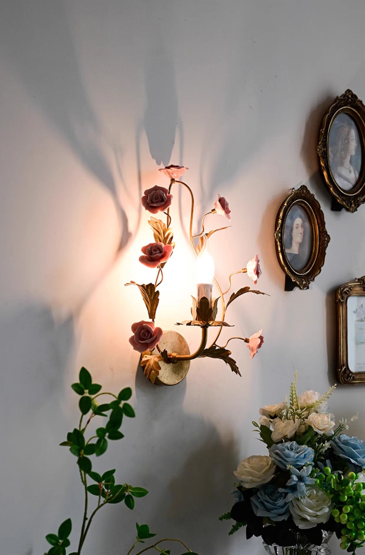 Heritage Floral Wall Lamp - Modern Ceramic & Brass Floral Sconce | Artistic Vanity Light