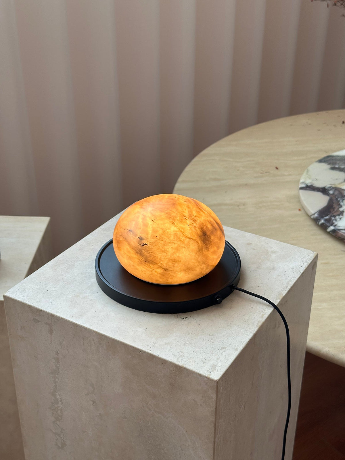 Bolita Alabaster Table Lamp – Low-Profile Spanish Alabaster & Metal Accent Light