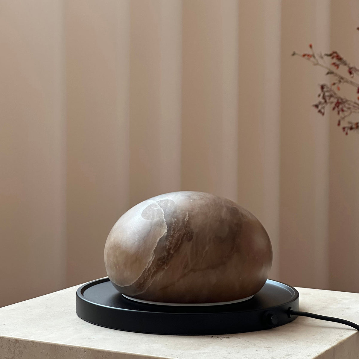 Bolita Alabaster Table Lamp – Low-Profile Spanish Alabaster & Metal Accent Light