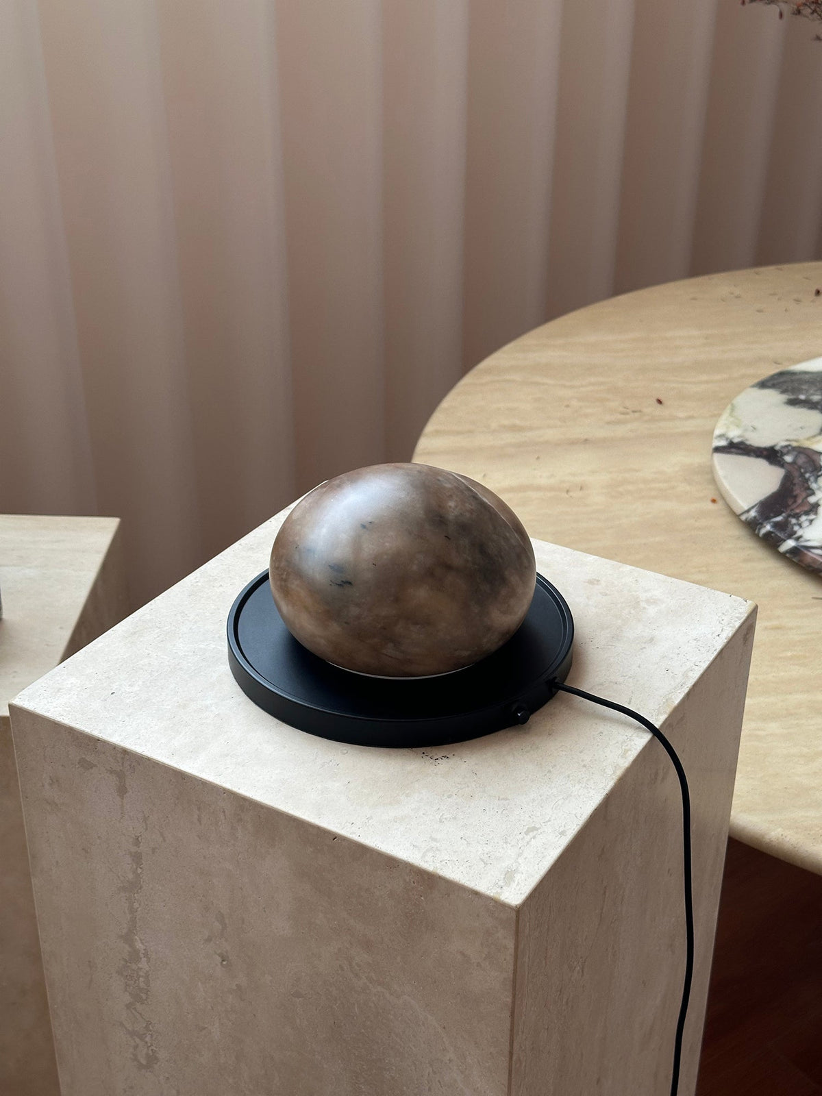 Bolita Alabaster Table Lamp – Low-Profile Spanish Alabaster & Metal Accent Light