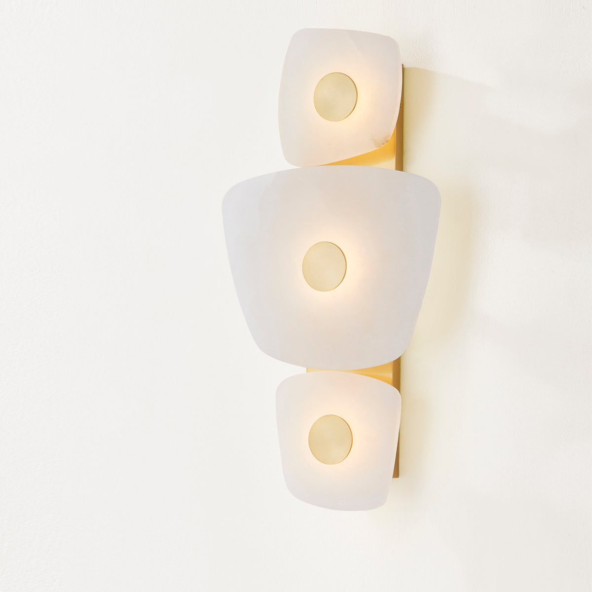 Holmdel Alabaster Wall Lamp - Natural Spanish Alabaster & Architectural Brass LED Sconce