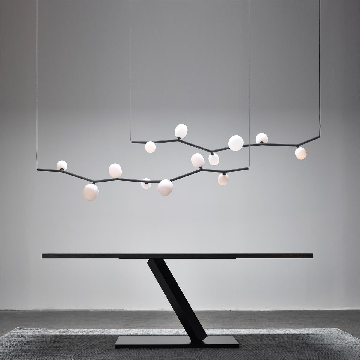Matteo Horizontal Pendant Lamp - Nature-Inspired Modular Glass Globe Linear Light