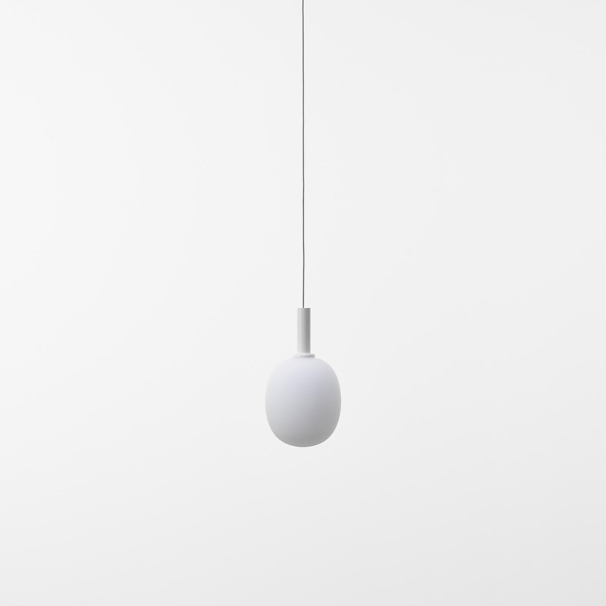 Matteo Horizontal Pendant Lamp - Nature-Inspired Modular Glass Globe Linear Light