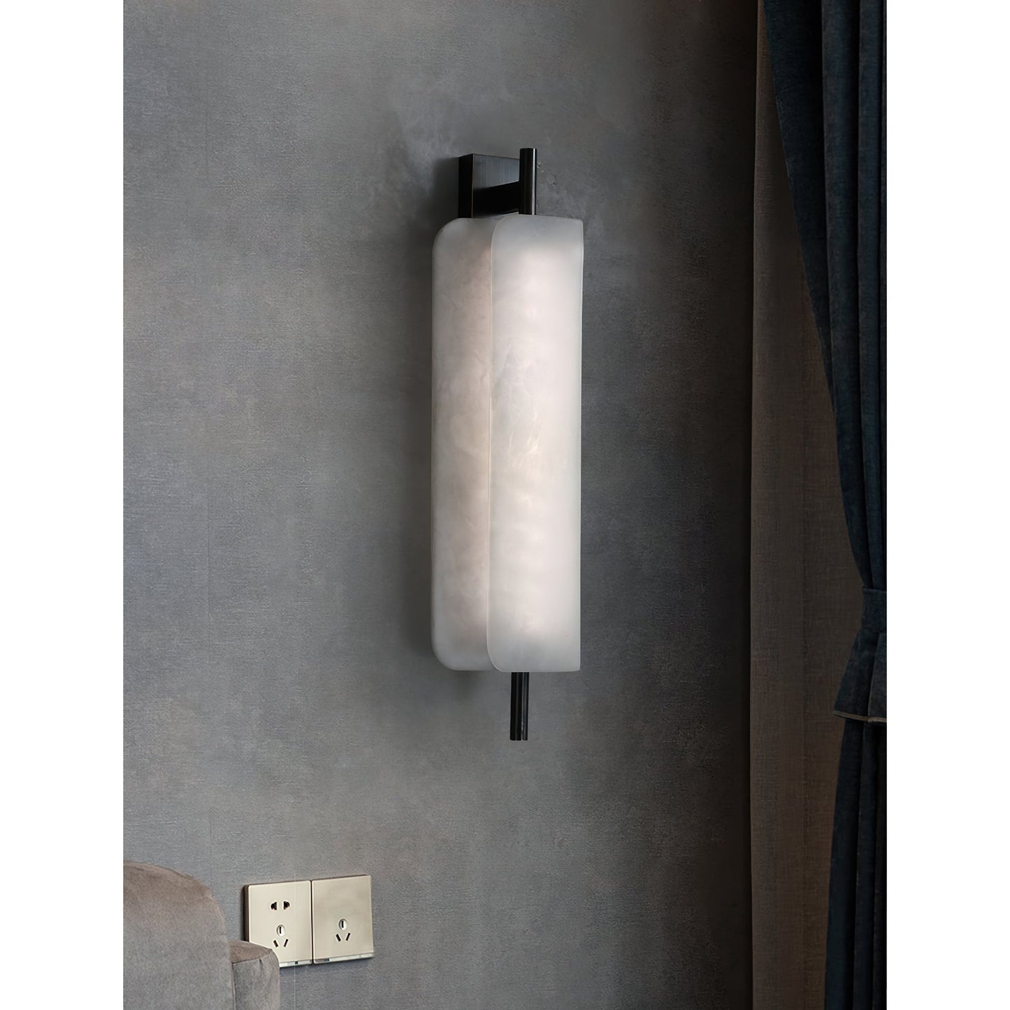 Kinkairo Alabaster Wall Lamp - Fluted Spanish Alabaster & Brass Sconce