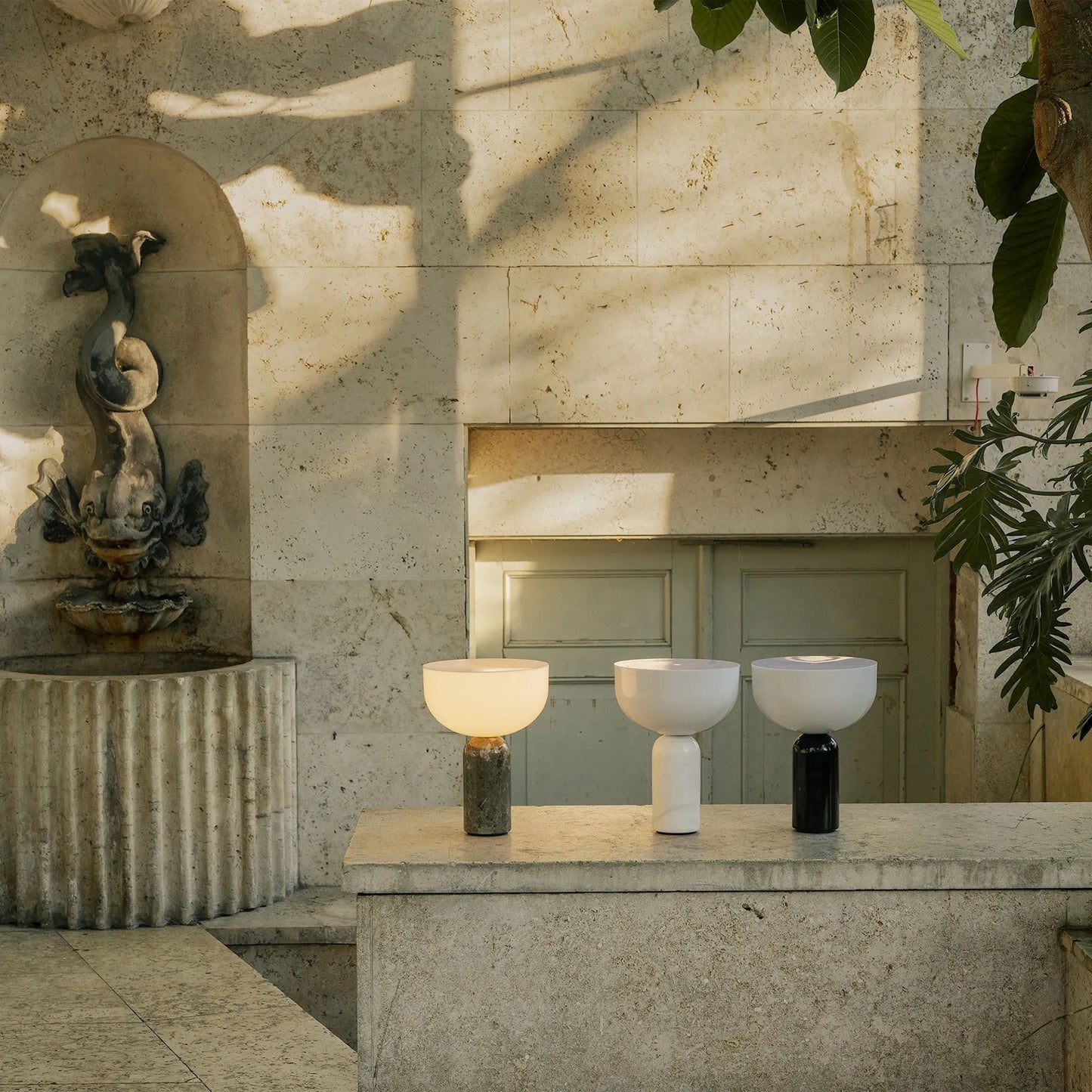 Kizu Table Lamp (Cordless) - Rechargeable Marble & Acrylic Lamp | Italian Palazzo Style