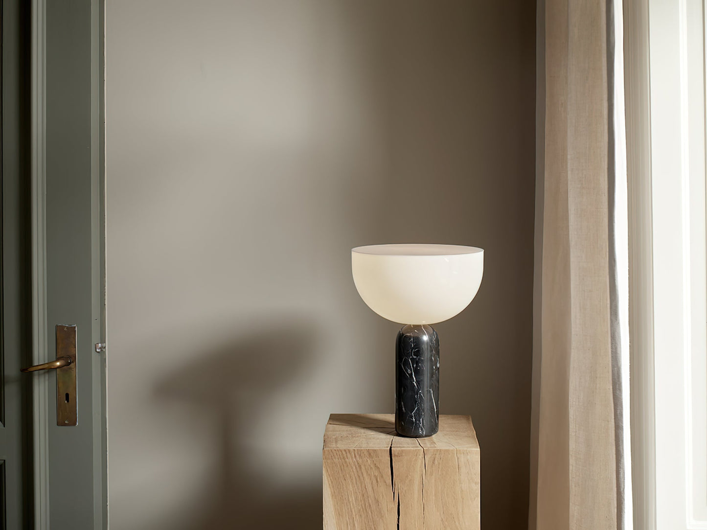 Kizu Table Lamp (Cordless) - Rechargeable Marble & Acrylic Lamp | Italian Palazzo Style