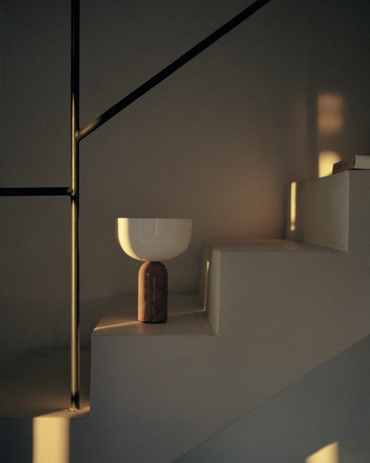 Kizu Table Lamp (Cordless) - Rechargeable Marble & Acrylic Lamp | Italian Palazzo Style