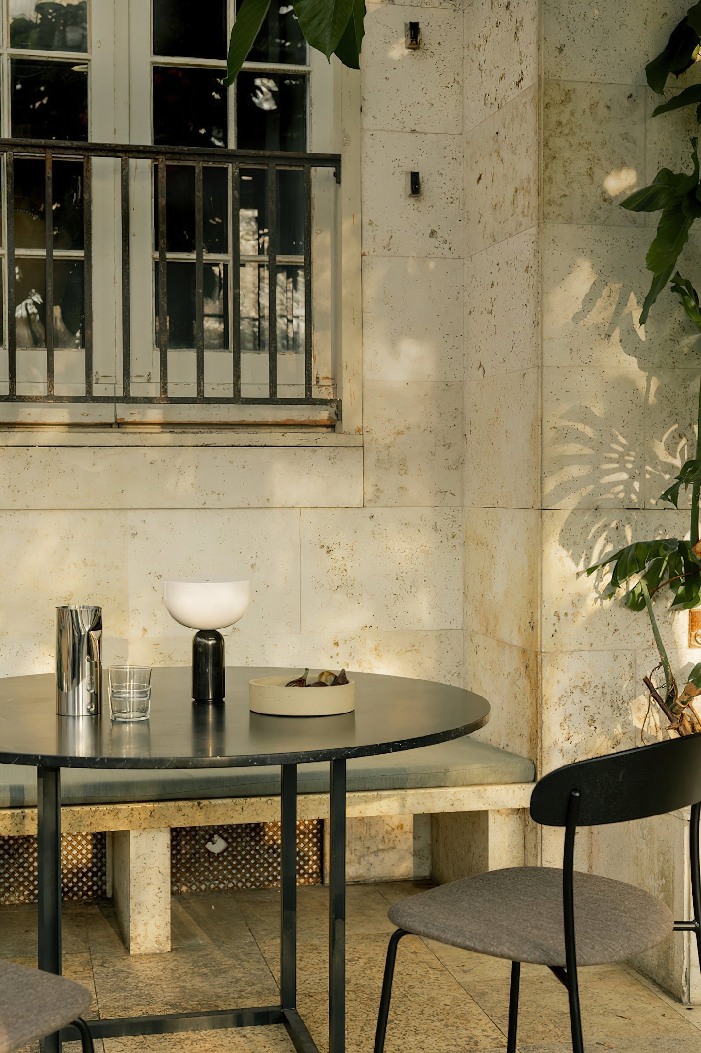 Kizu Table Lamp (Cordless) - Rechargeable Marble & Acrylic Lamp | Italian Palazzo Style
