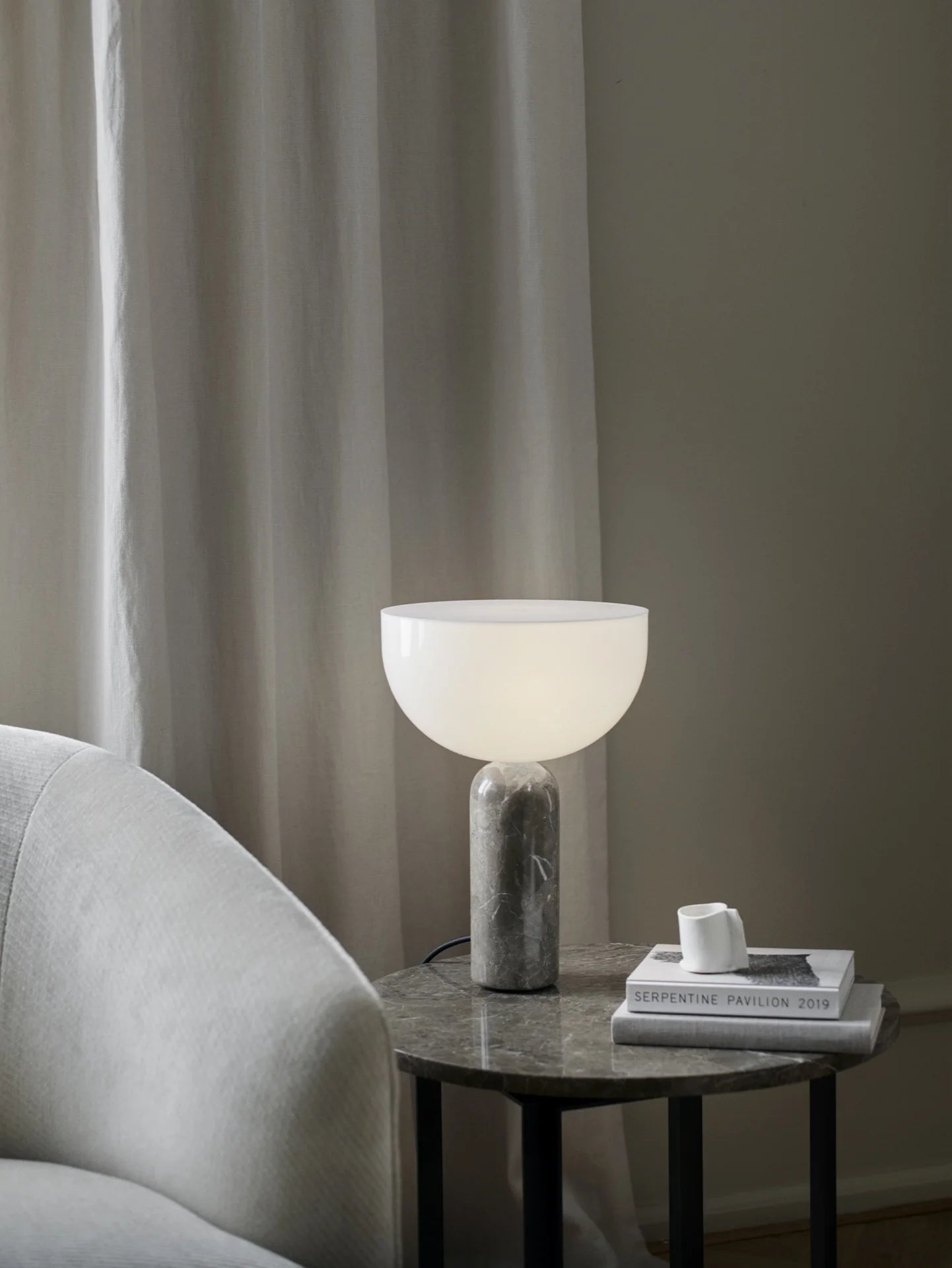 Kizu Table Lamp (Cordless) - Rechargeable Marble & Acrylic Lamp | Italian Palazzo Style