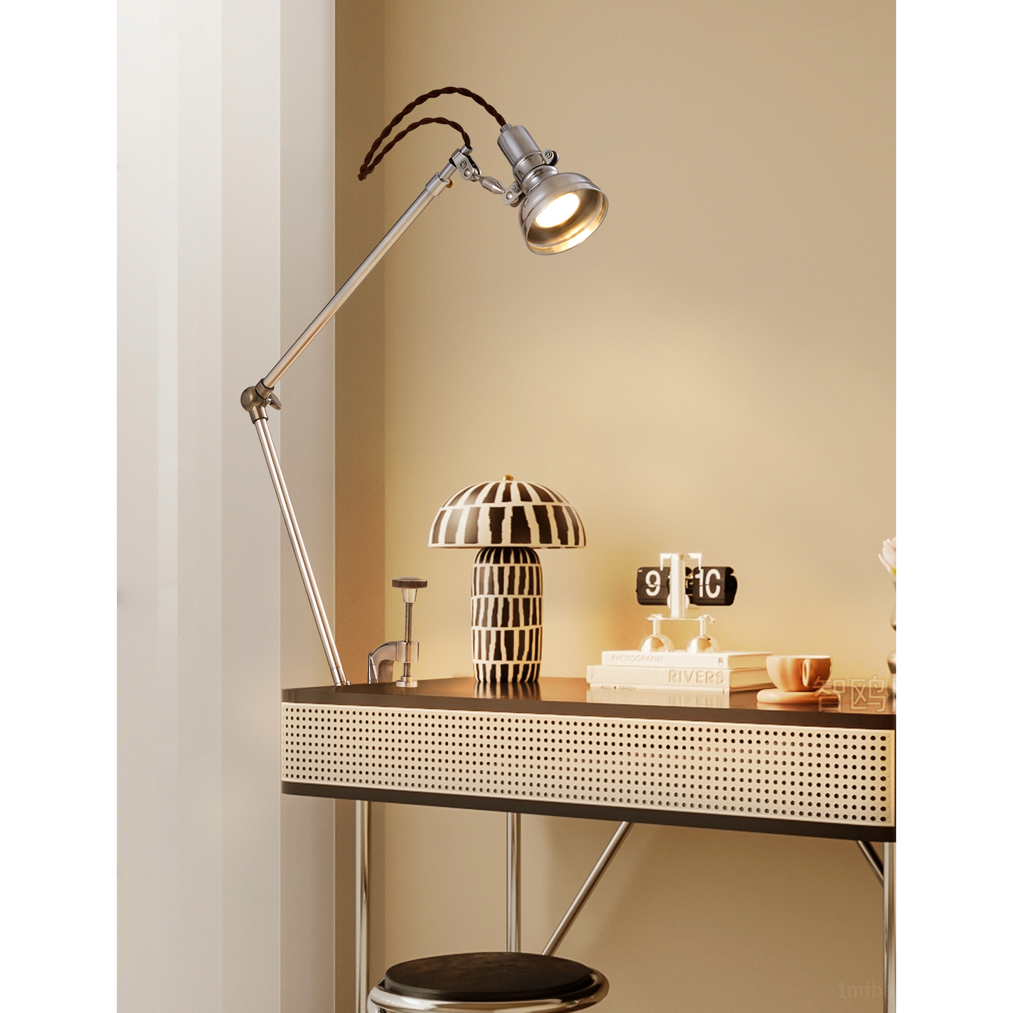 Lumina Articulated Table Lamp - Die-Cast Aluminum Precision Desk Lamp