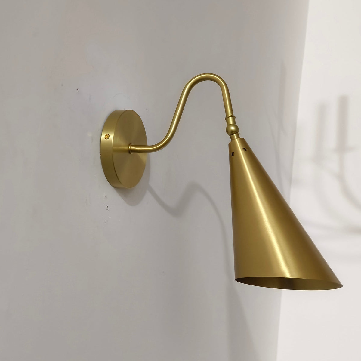 Lupe Wall Lamp - Solid Brass Sconce with Adjustable Swivel Key