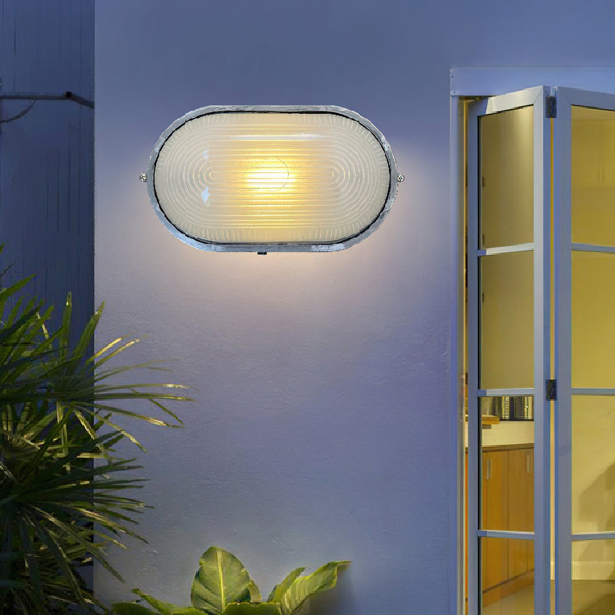 Lutec Echo Sconce - Heavy-Duty Aluminum & Glass Outdoor Bulkhead Light