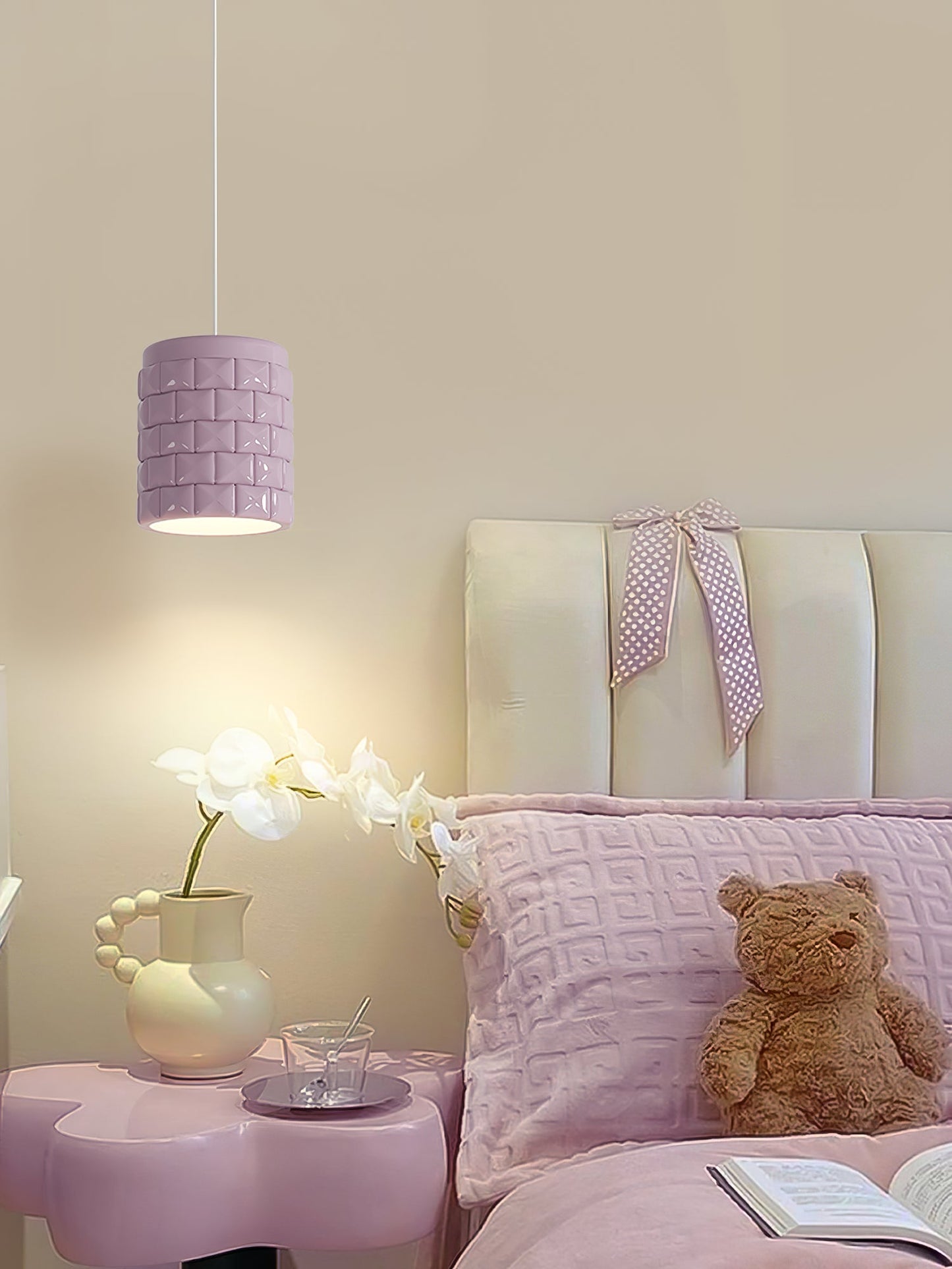 Lysne Girl Pendant Lamp - Modern Geometric Resin LED Pendant