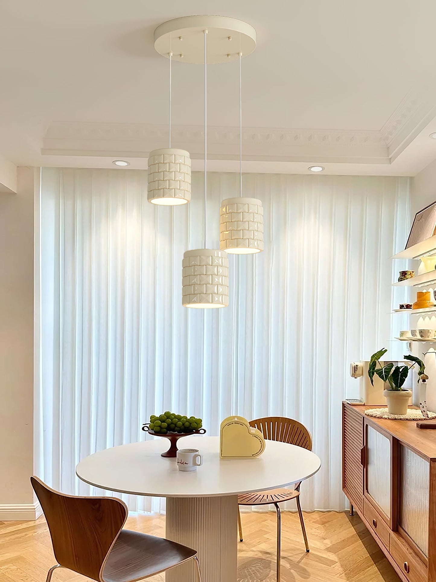 Lysne Girl Pendant Lamp - Modern Geometric Resin LED Pendant