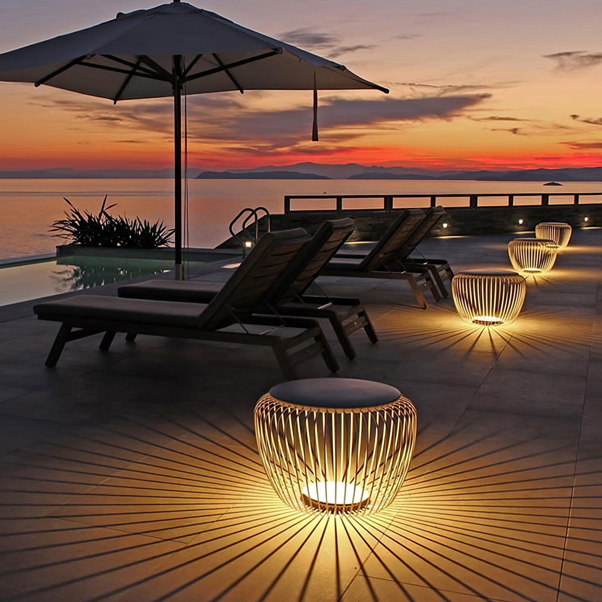 Meridiano Garden Outdoor Light - IP65 Waterproof LED Circular Accent