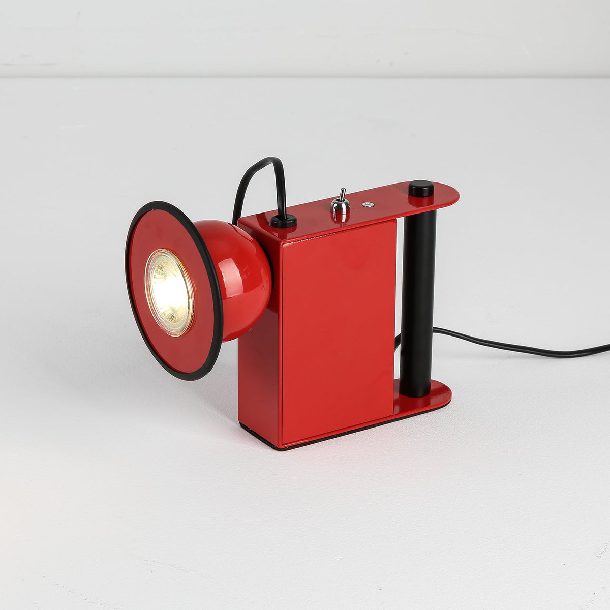 Minibox Table Lamp - Playful Metallic Task Light with Magnetic Head
