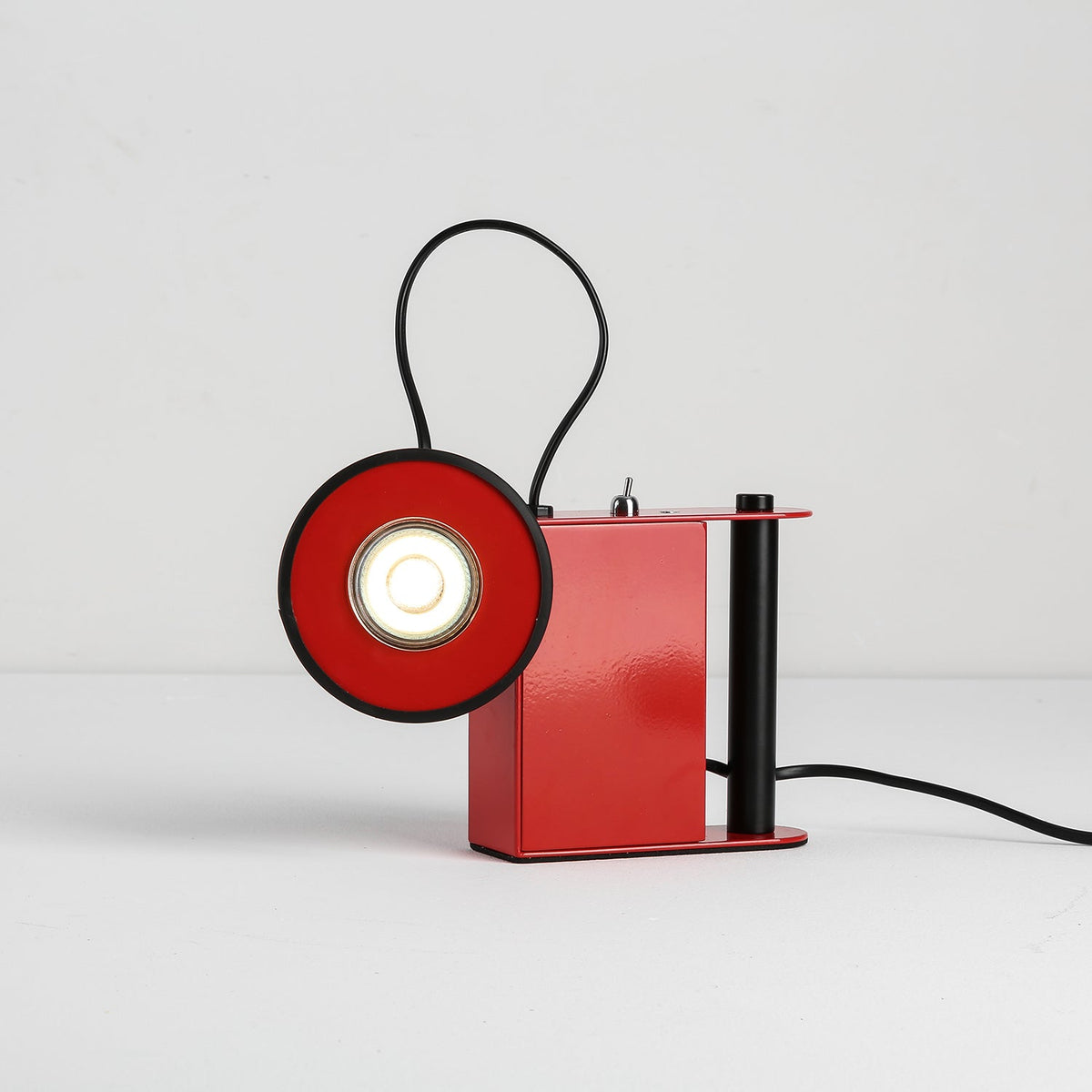 Minibox Table Lamp - Playful Metallic Task Light with Magnetic Head