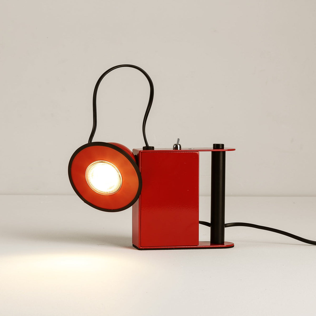 Minibox Table Lamp - Playful Metallic Task Light with Magnetic Head