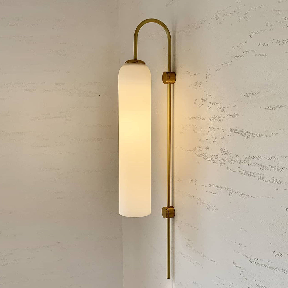 Modern Glass Vertical Wall Lamp - Mouth-Blown Cylindrical Sconce