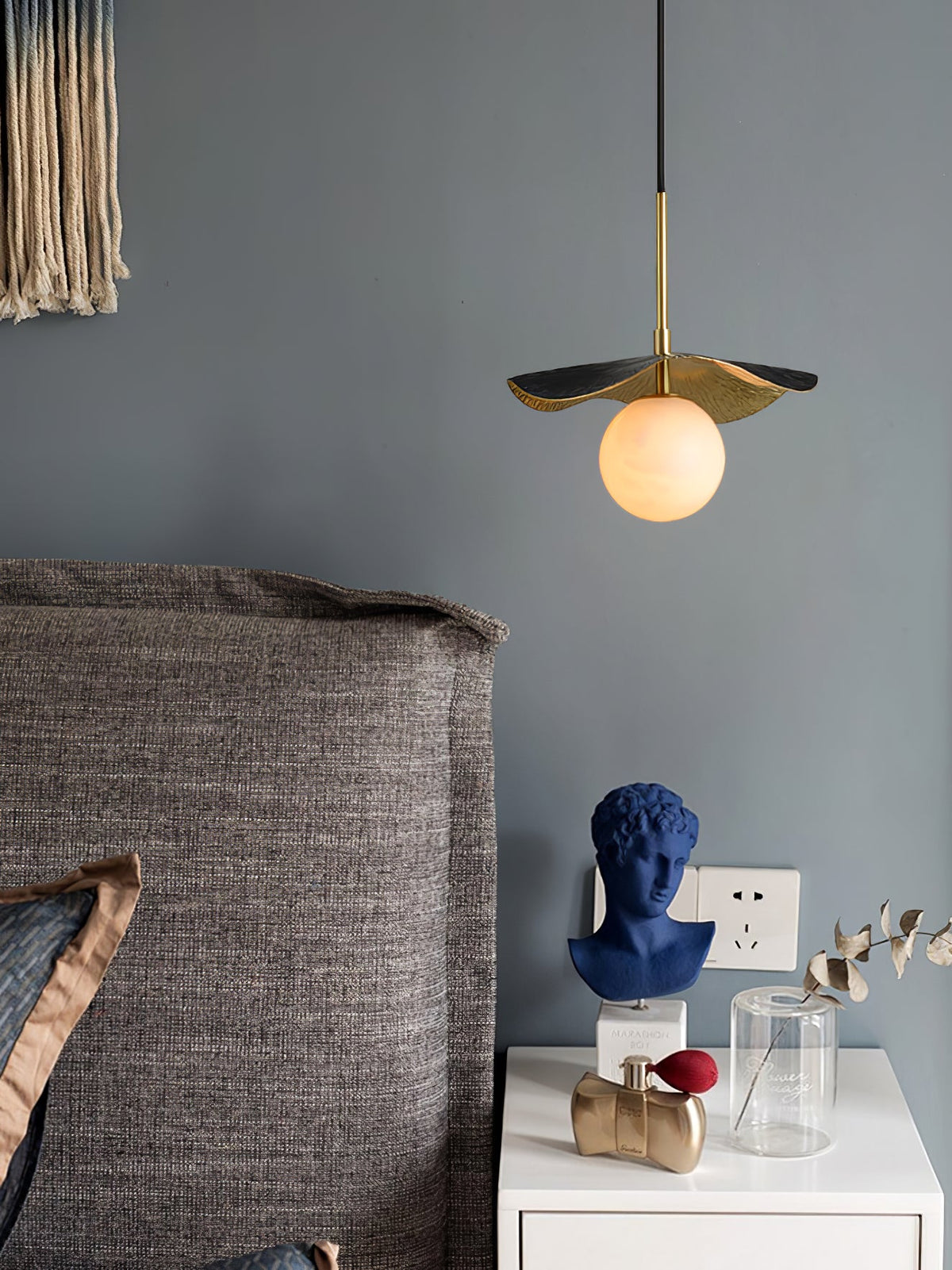 Montera Alabaster Pendant Light - Biomorphic Curved Stone & Brass Light